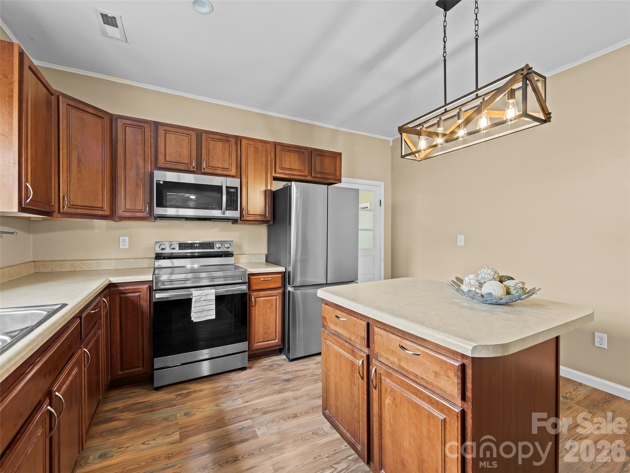43 Avery Street — Waynesville