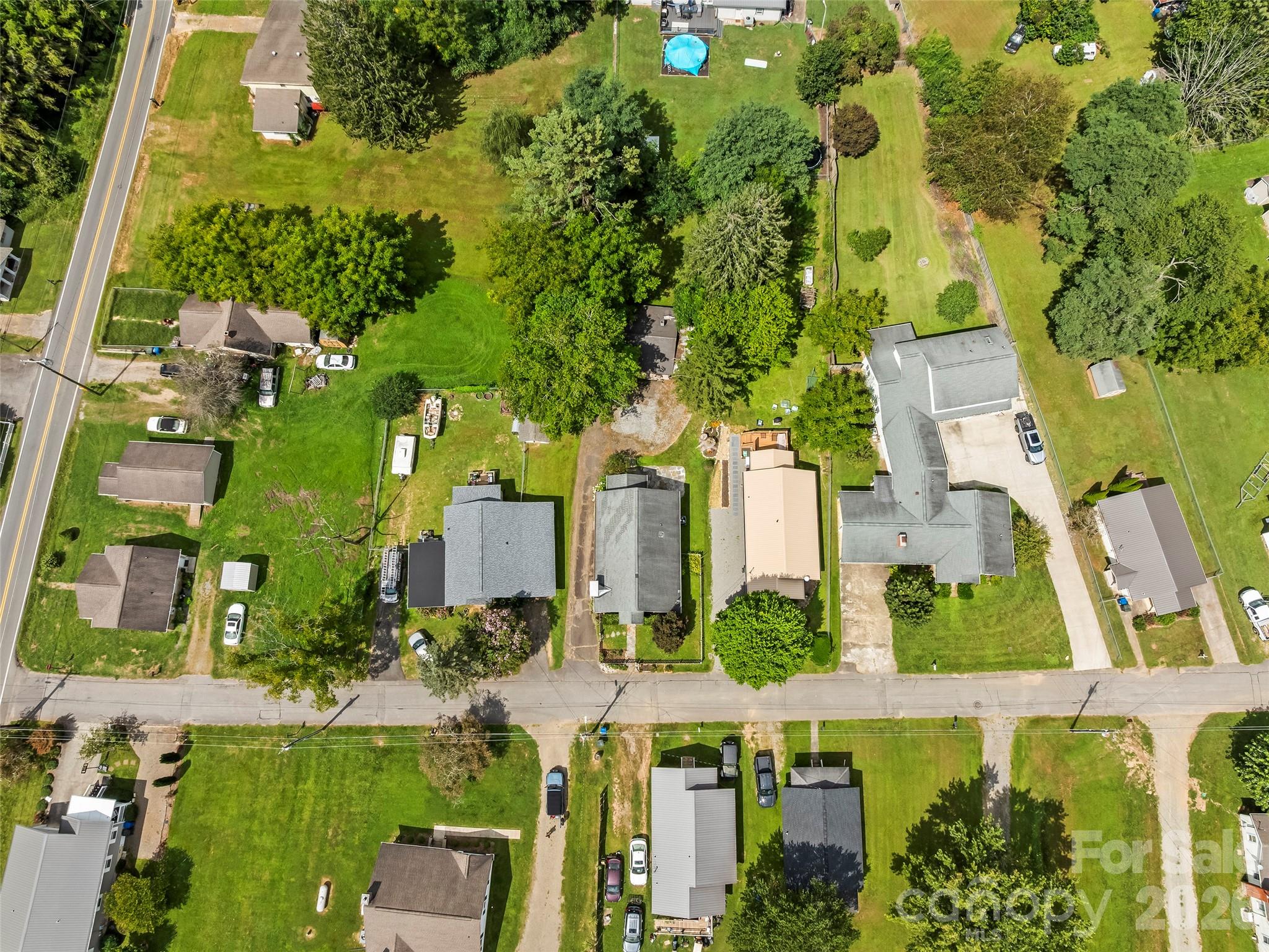 43 Avery Street — Waynesville