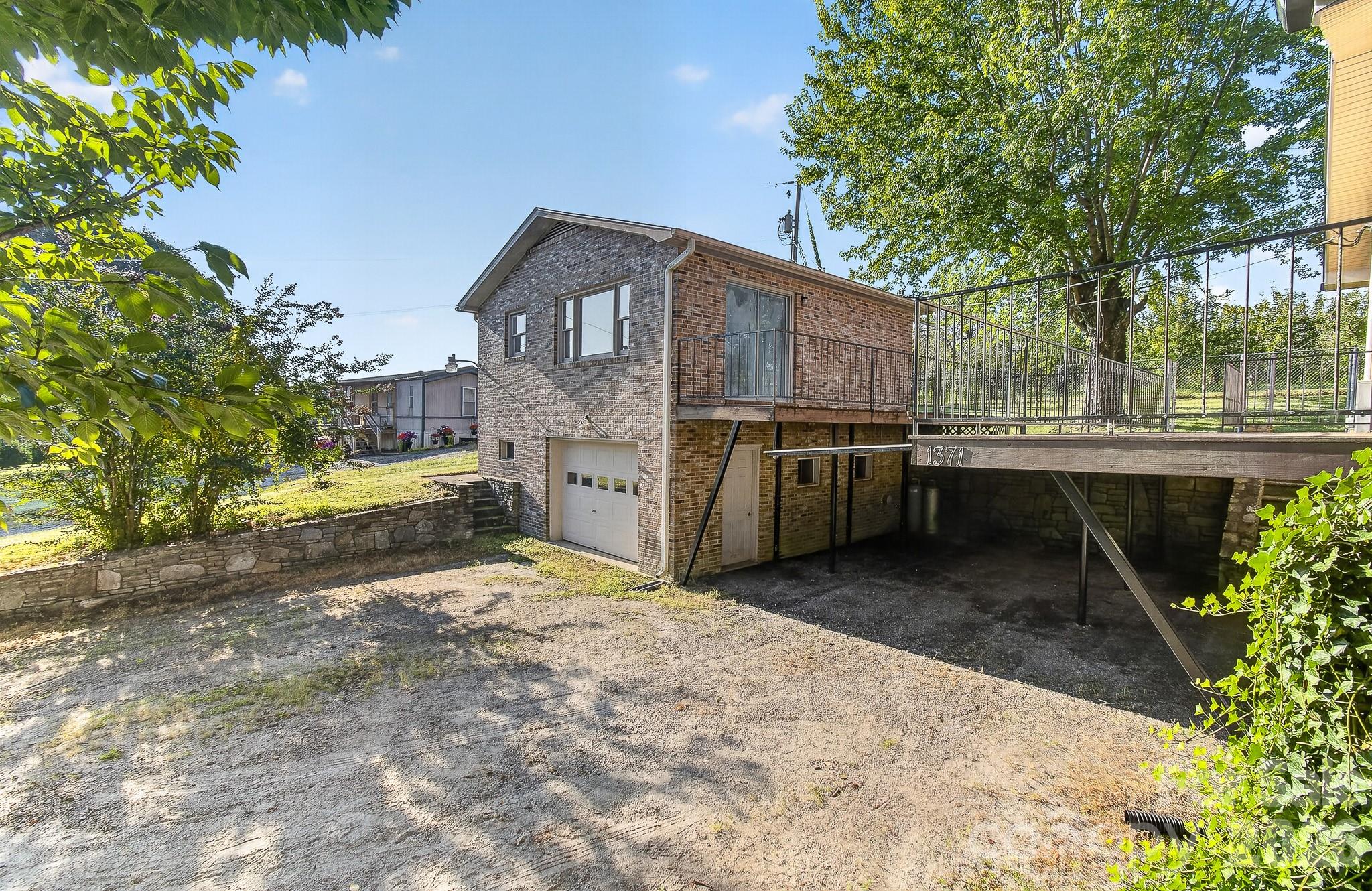 1371 Jackson Loop Road — Flat Rock
