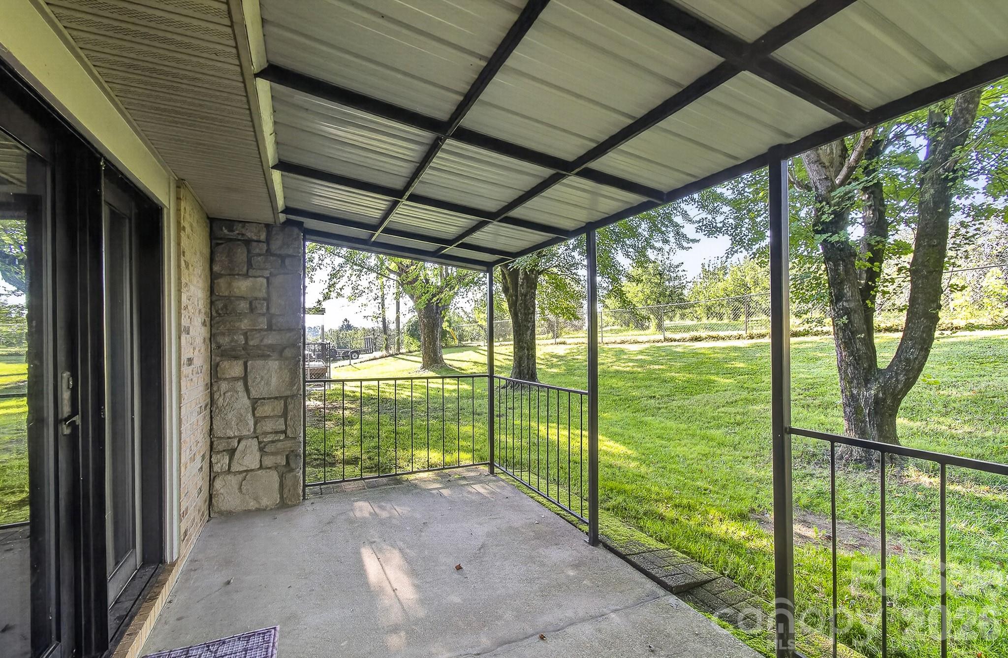 1371 Jackson Loop Road — Flat Rock