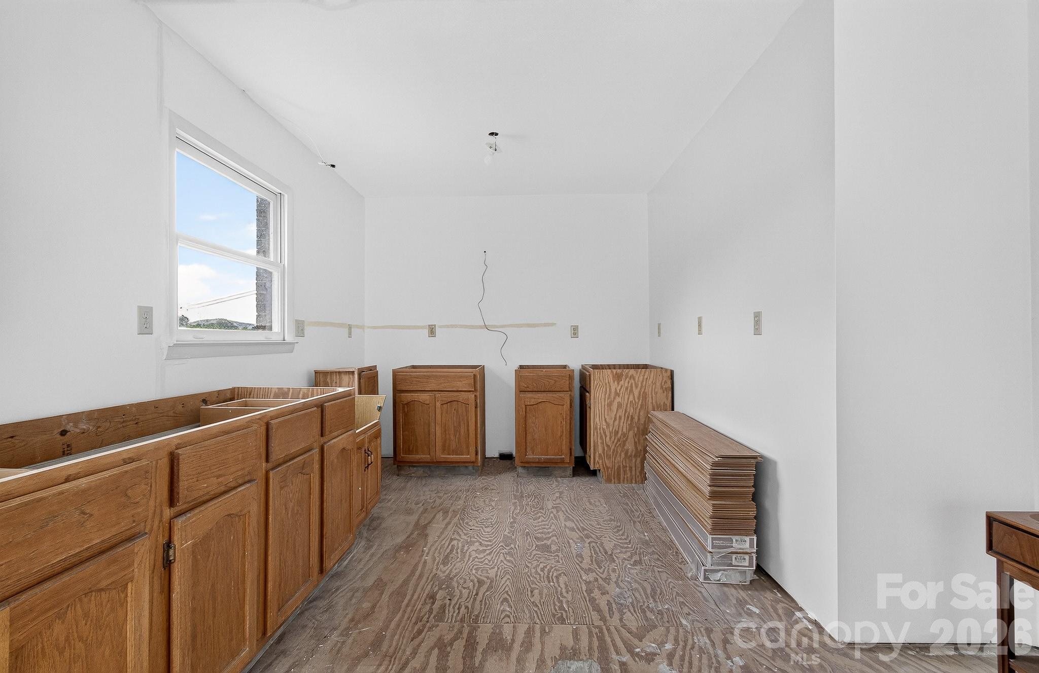 1371 Jackson Loop Road — Flat Rock