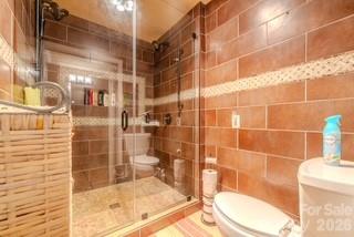 455 Avery Lane — Newland