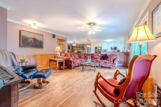 455 Avery Lane — Newland