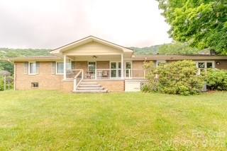 455 Avery Lane — Newland