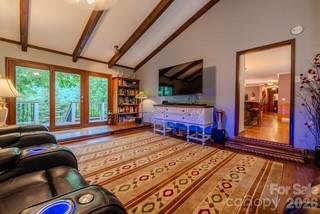 455 Avery Lane — Newland
