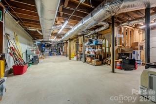 455 Avery Lane — Newland