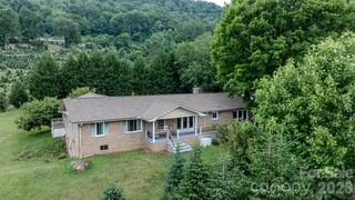 455 Avery Lane — Newland