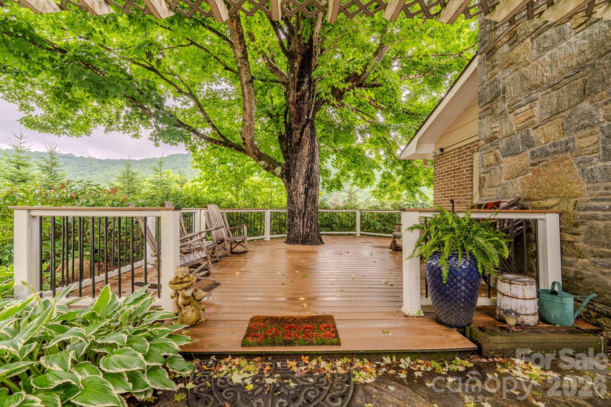 455 Avery Lane — Newland