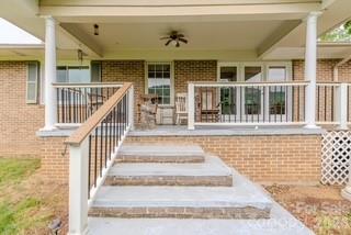 455 Avery Lane — Newland