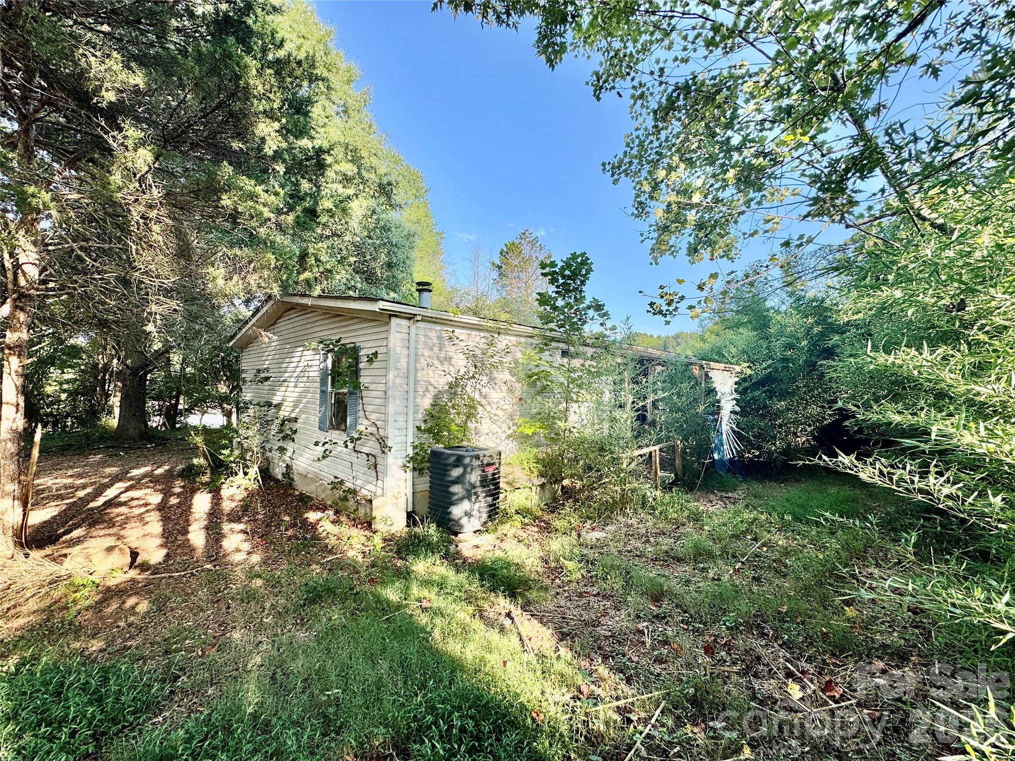 1104 Stage Coach Trail — Yadkinville