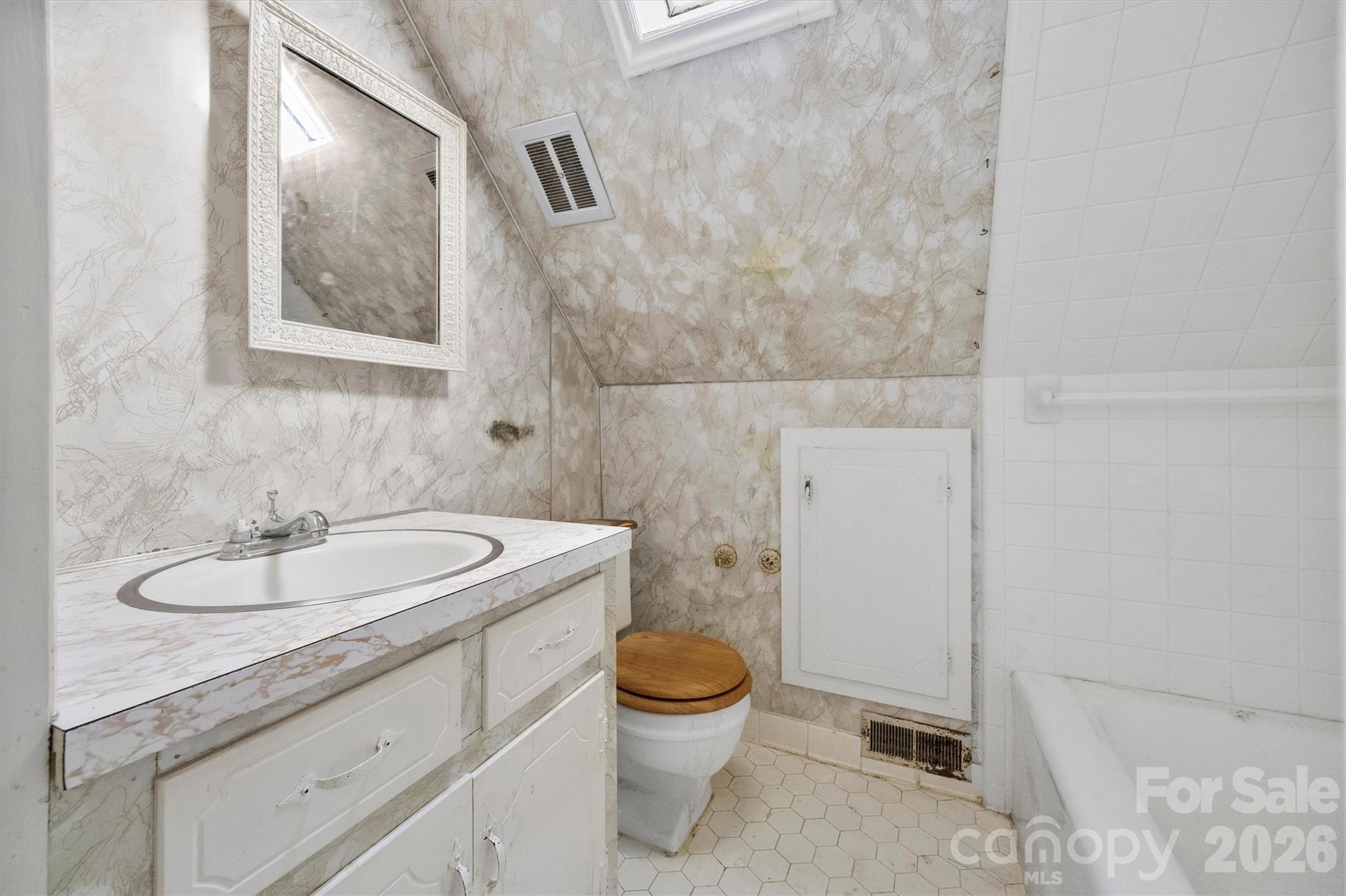 131 Baywatch Drive — Mooresville