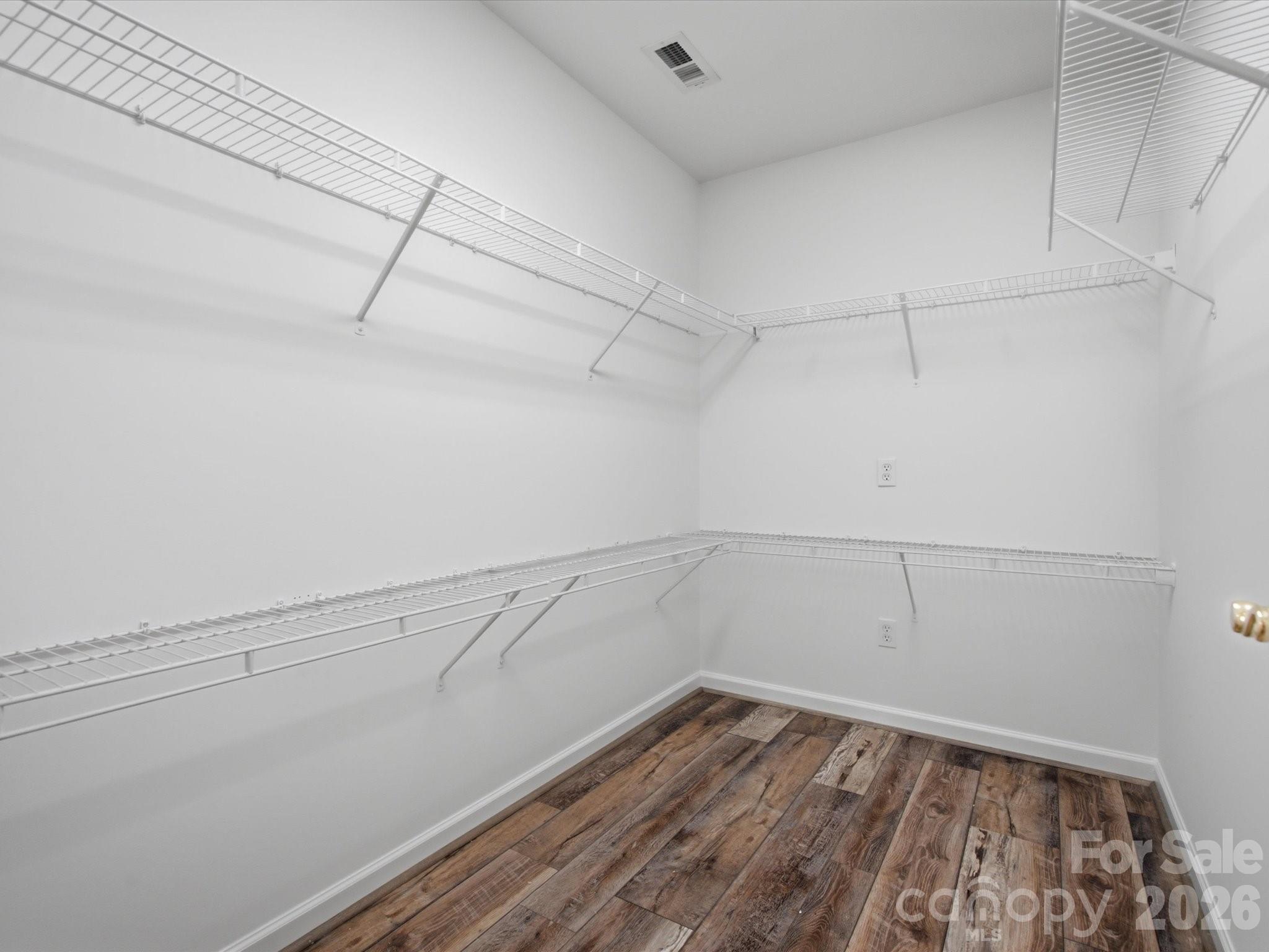 868 Ledgestone Court — Tega Cay