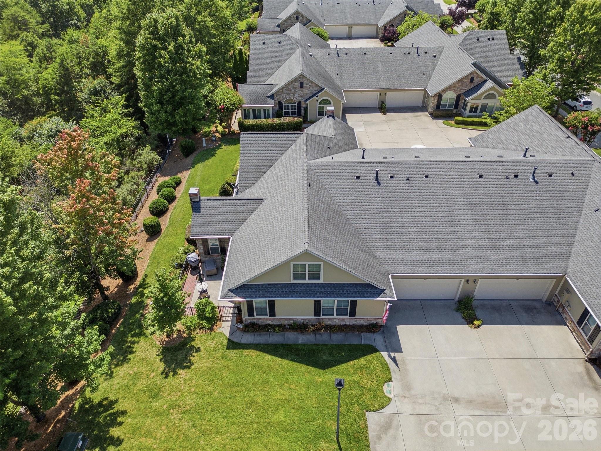 868 Ledgestone Court — Tega Cay