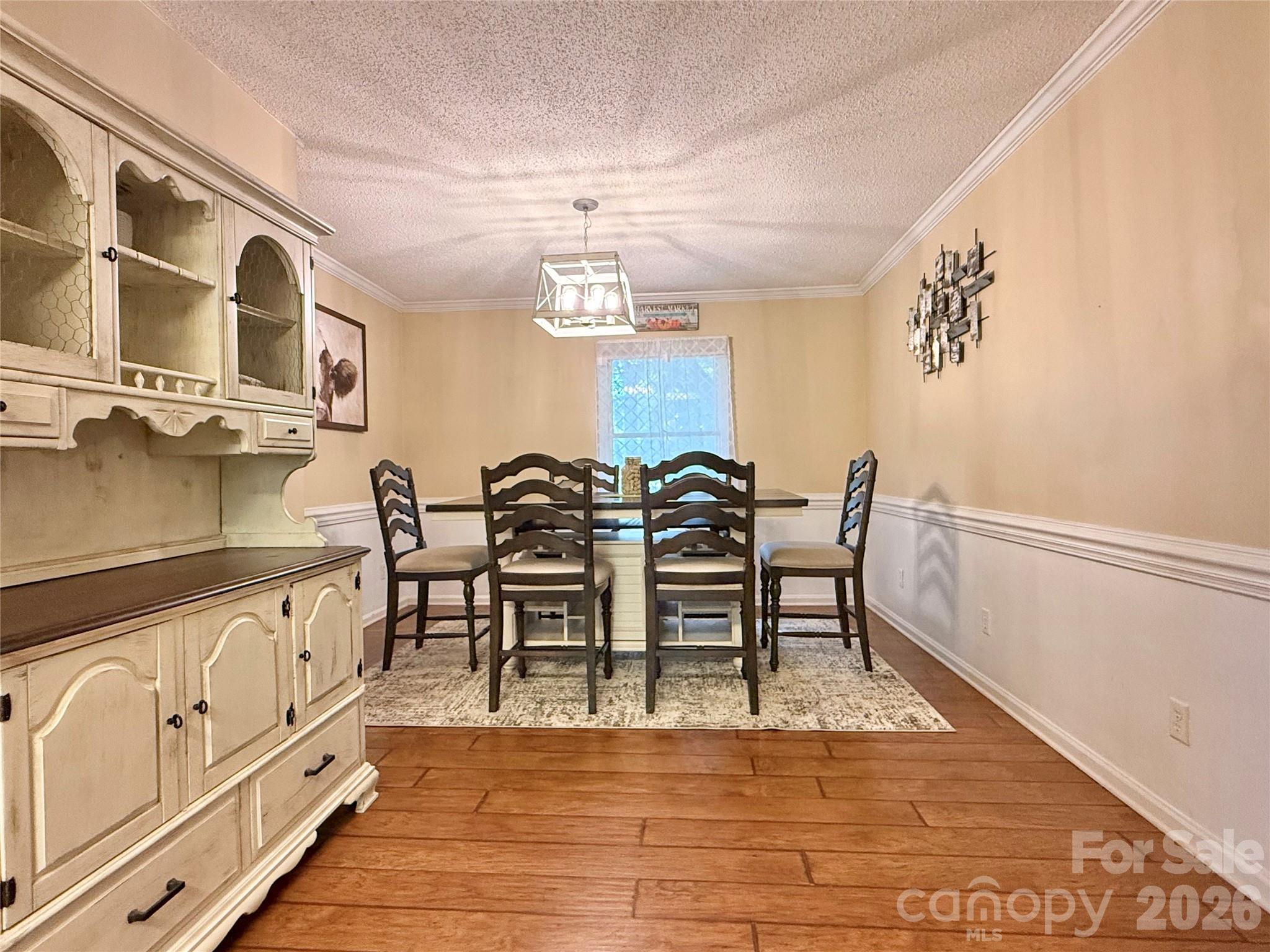 715 Grandview Road — Clover