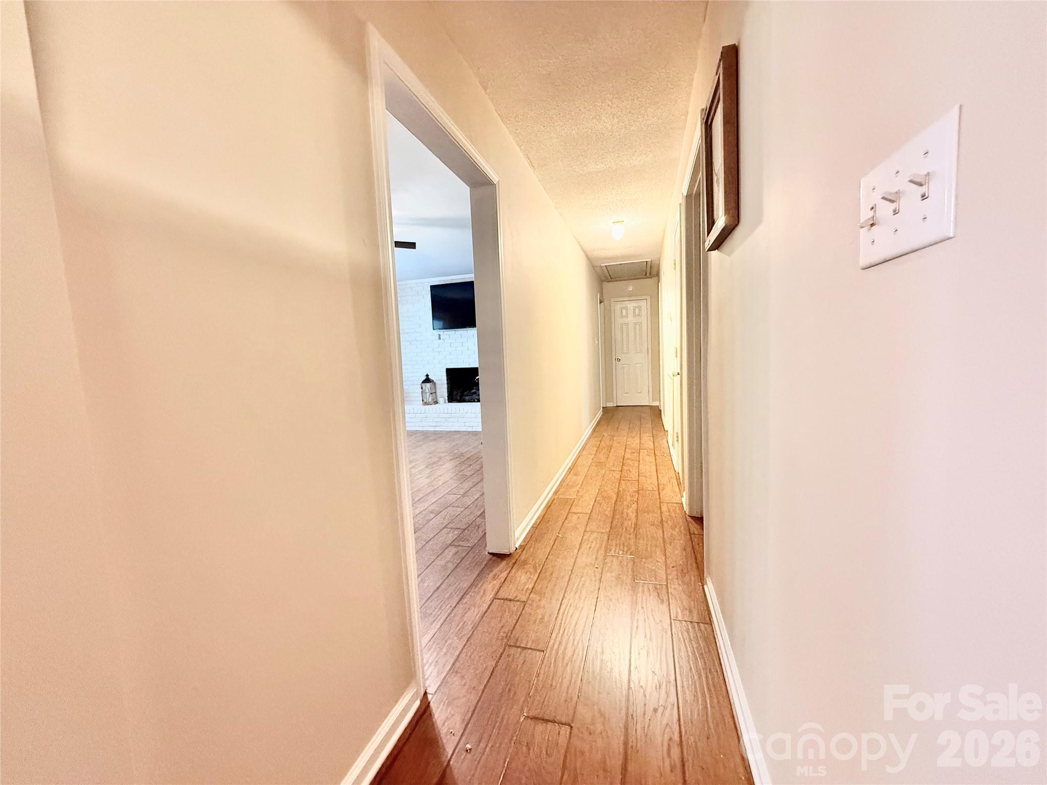 715 Grandview Road — Clover