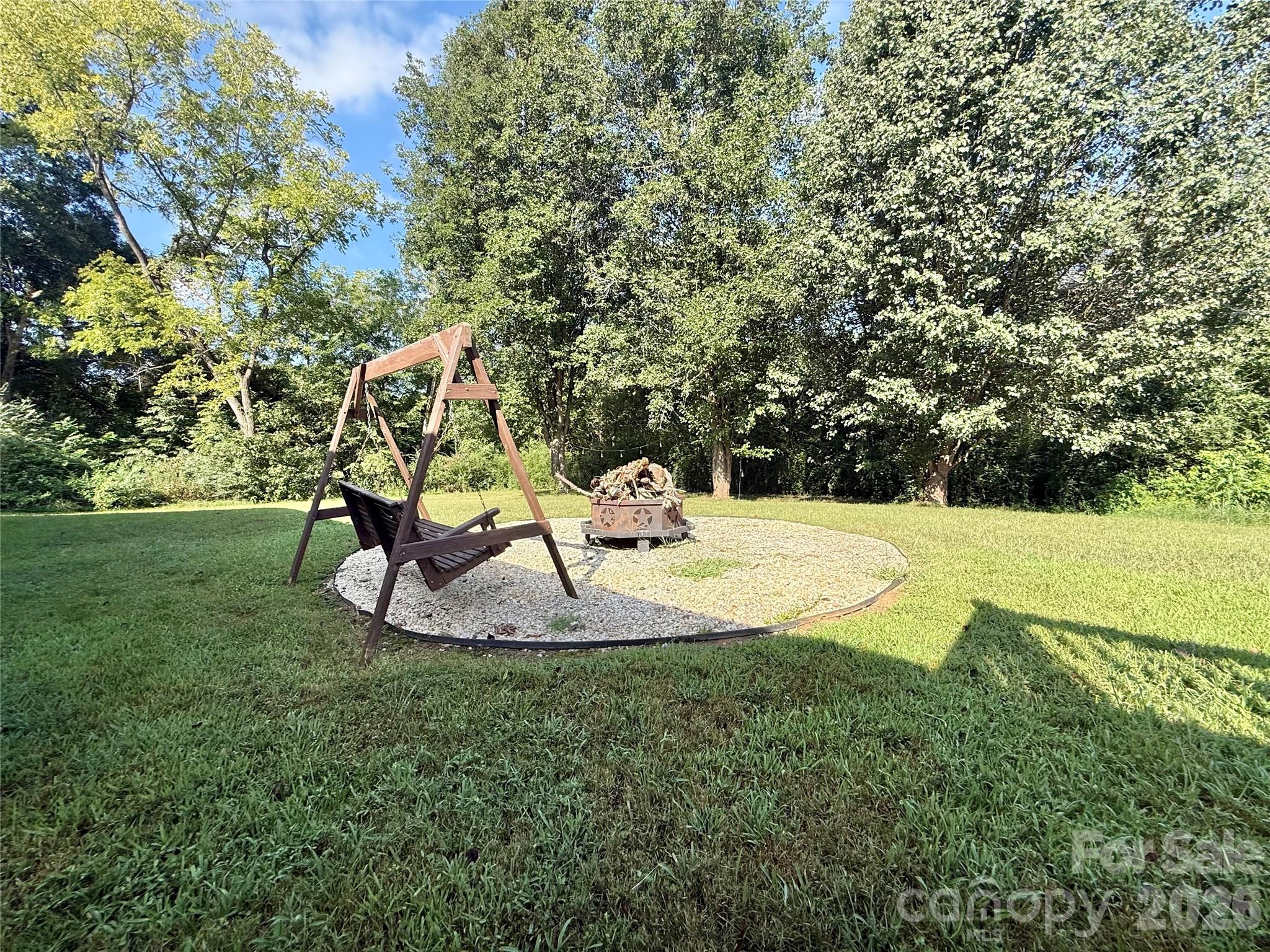 715 Grandview Road — Clover