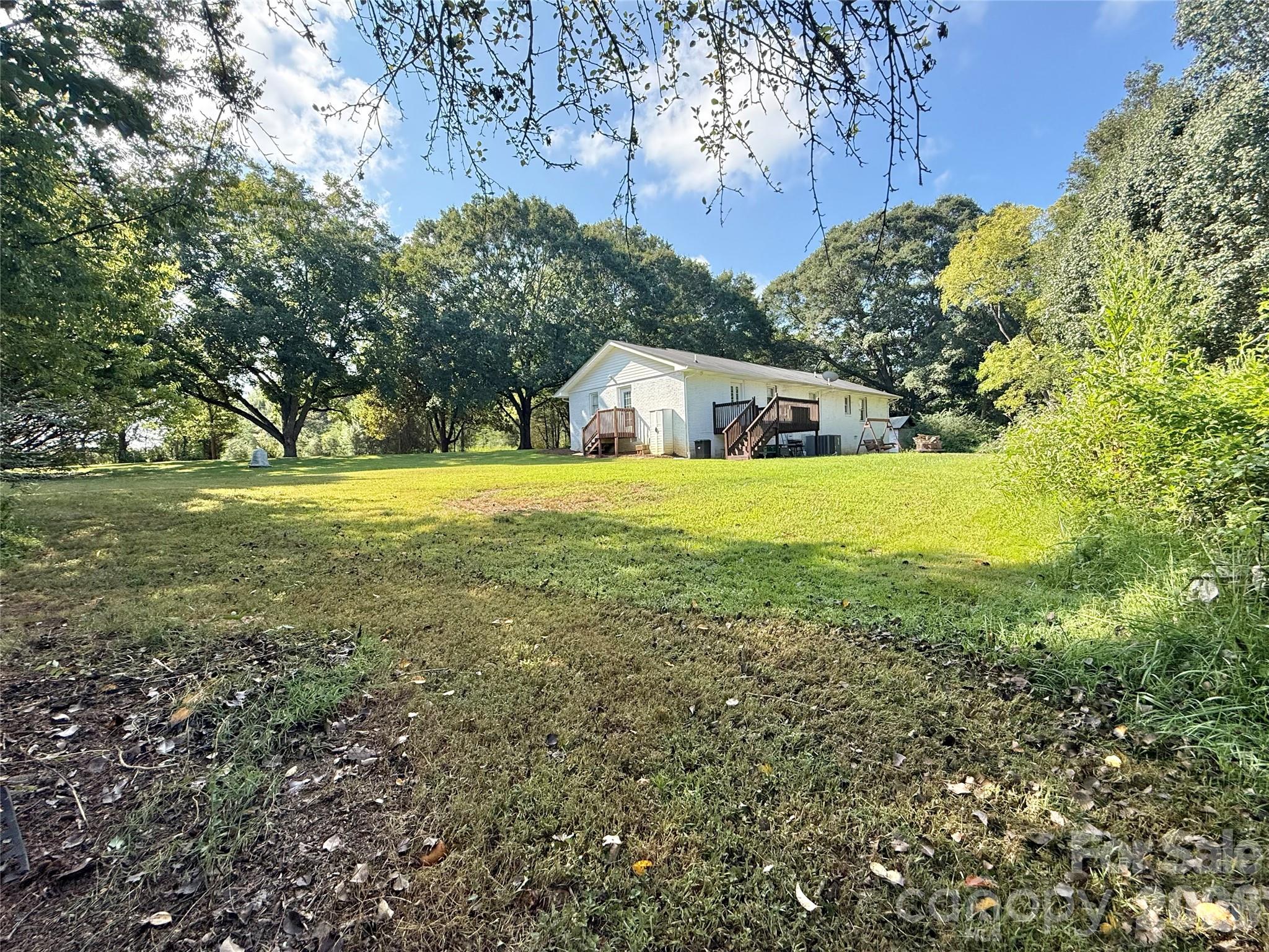 715 Grandview Road — Clover