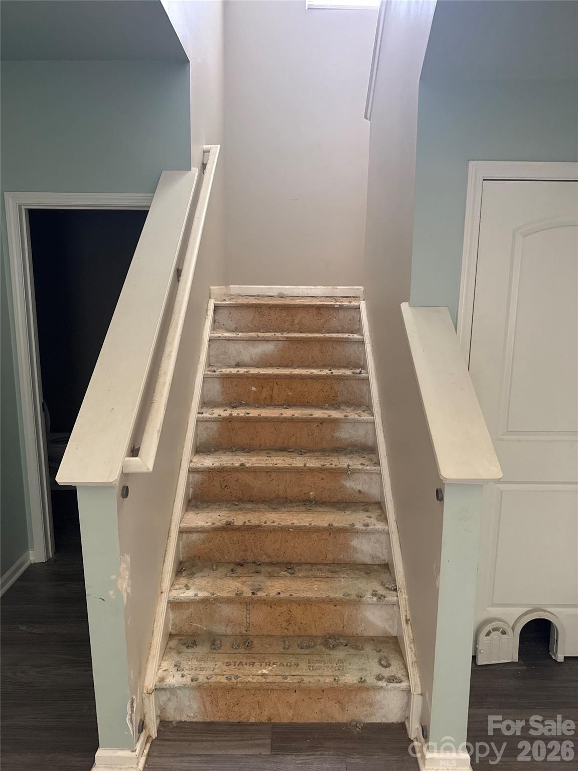 2122 Gillette Drive — Clover