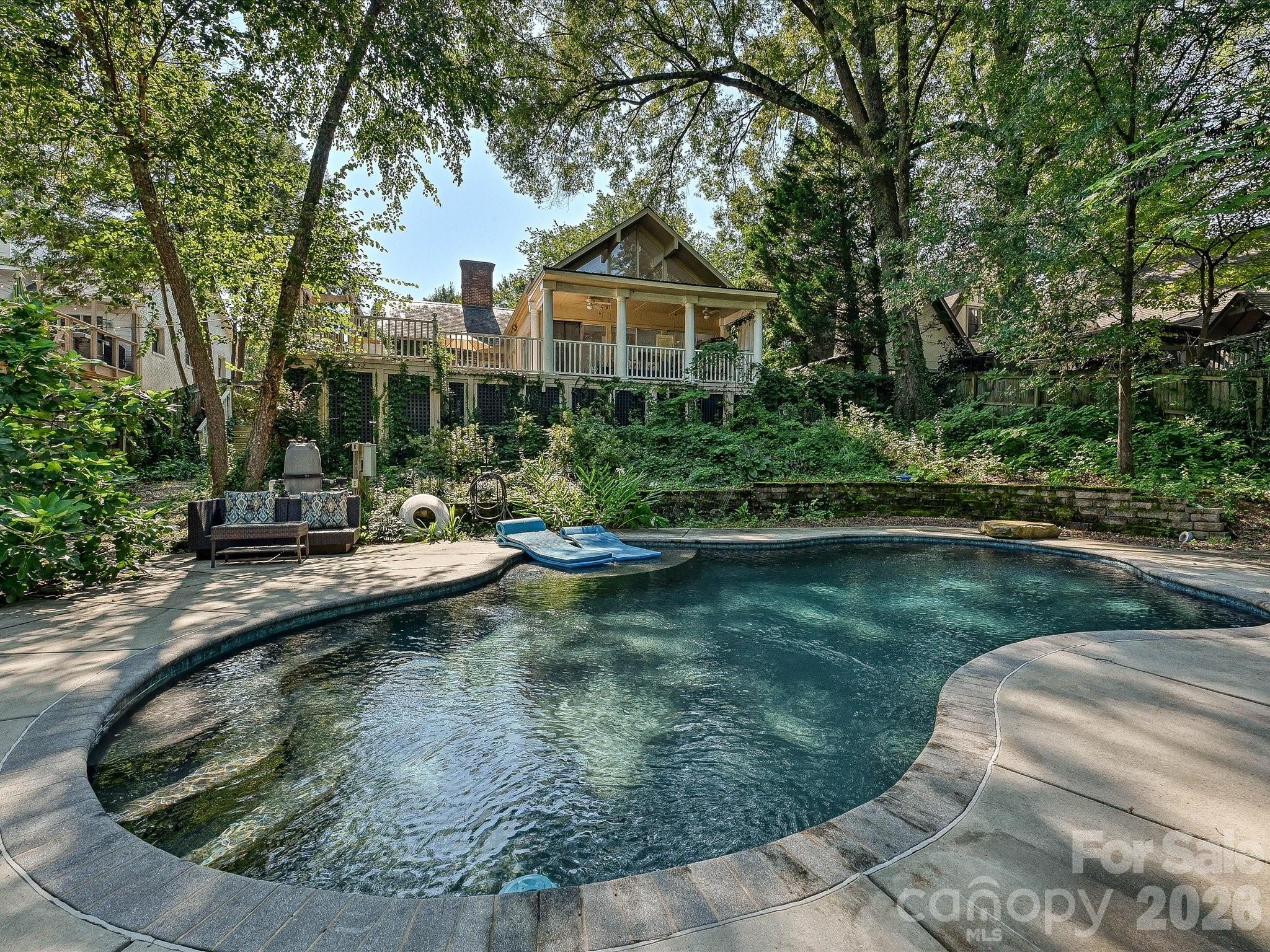 1538 Sterling Road — Charlotte