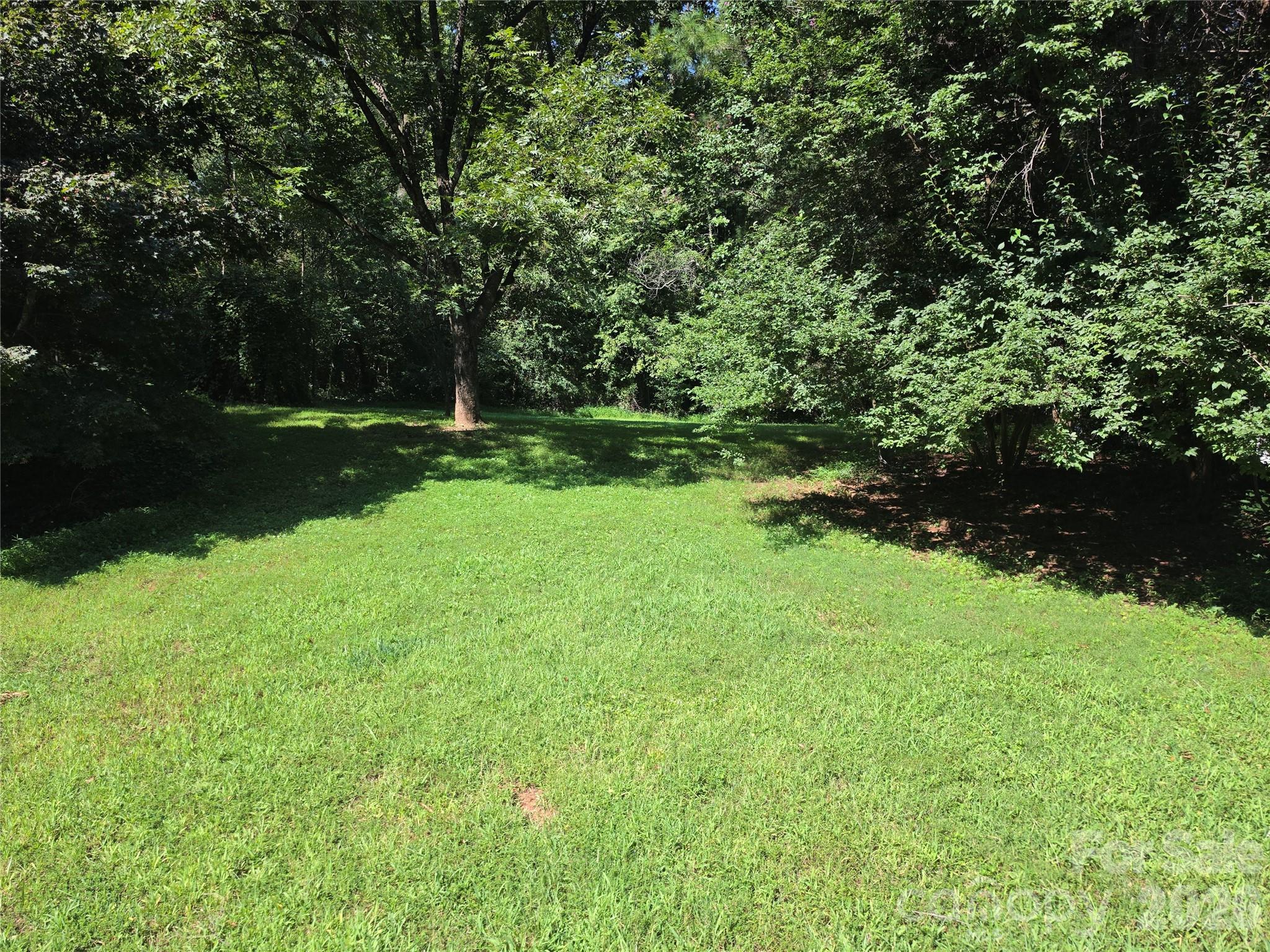 2925 4th Street Drive NE — Hickory