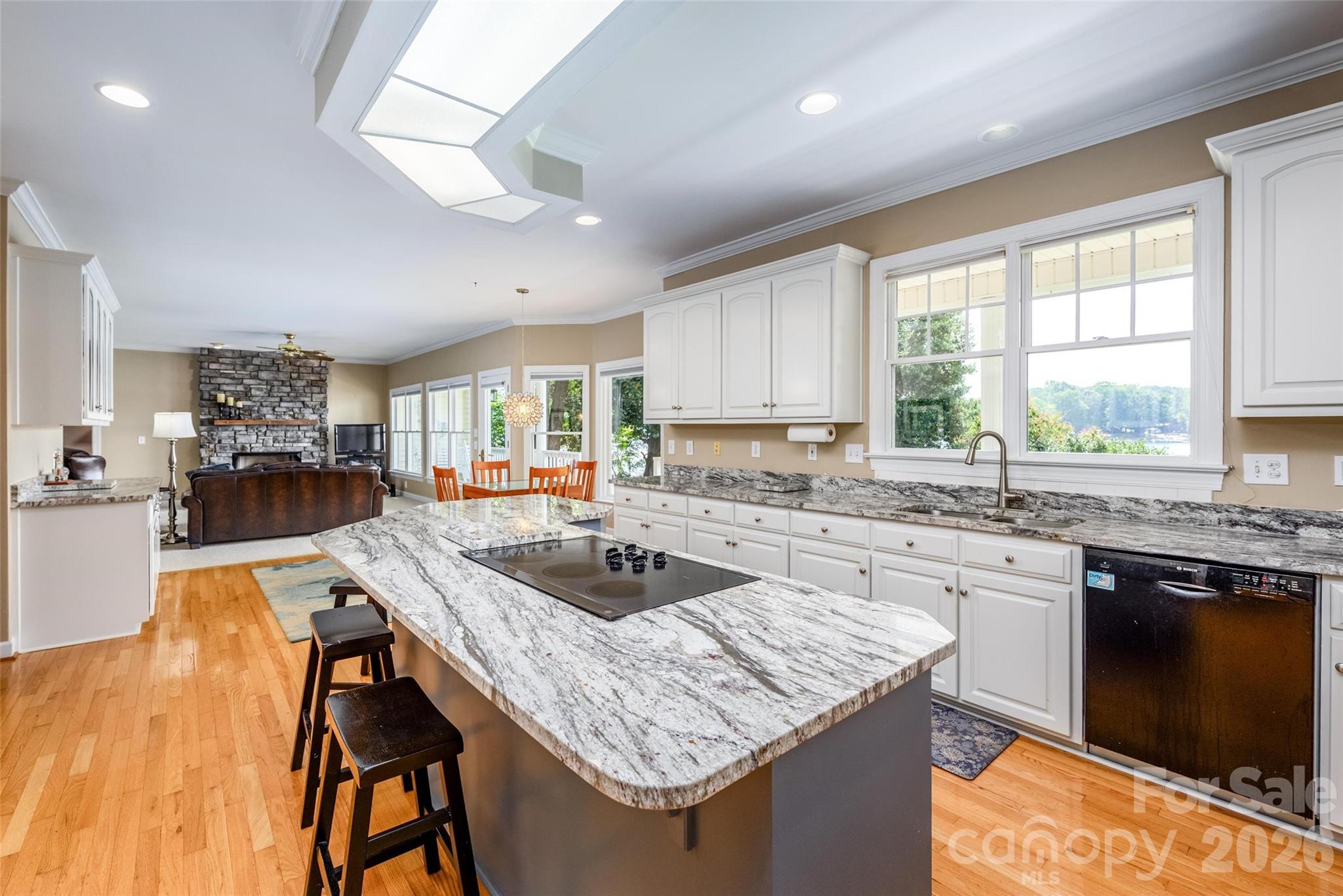 111 Leesburg Lane — Troutman