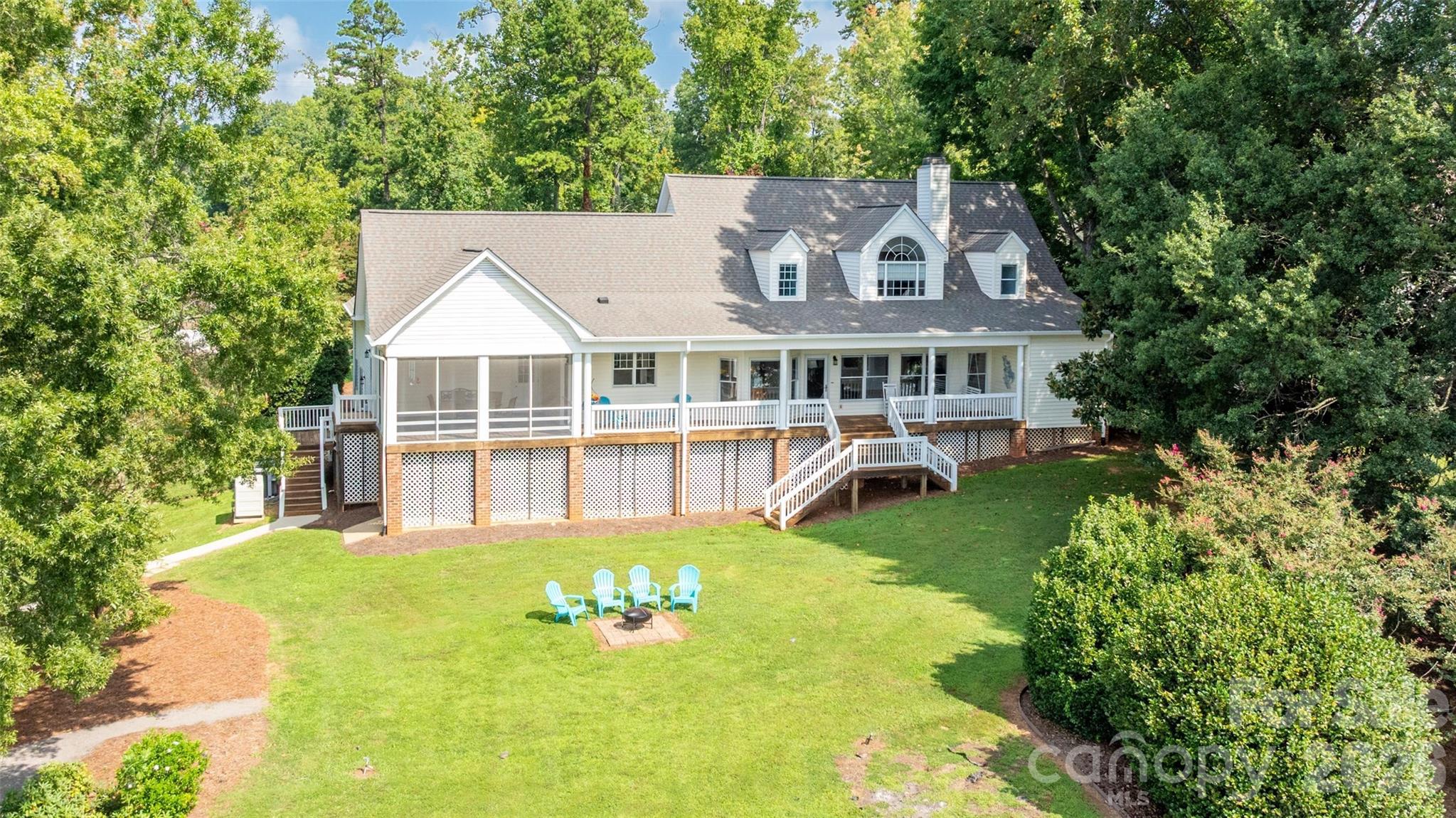 111 Leesburg Lane — Troutman