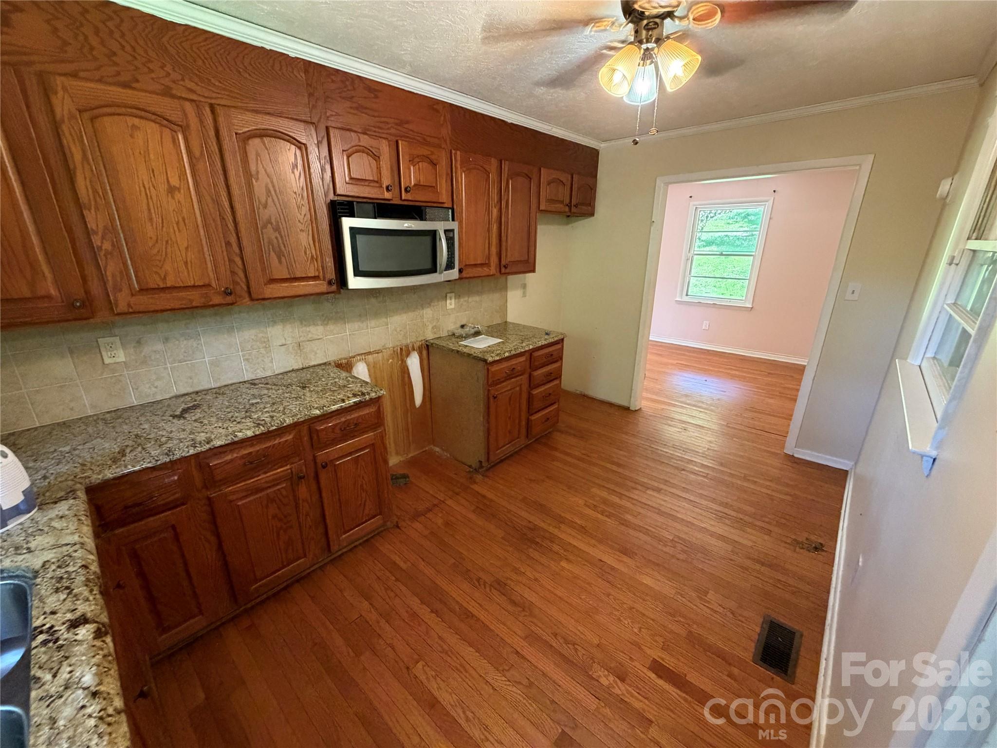 517 Goldwater Street — Shelby
