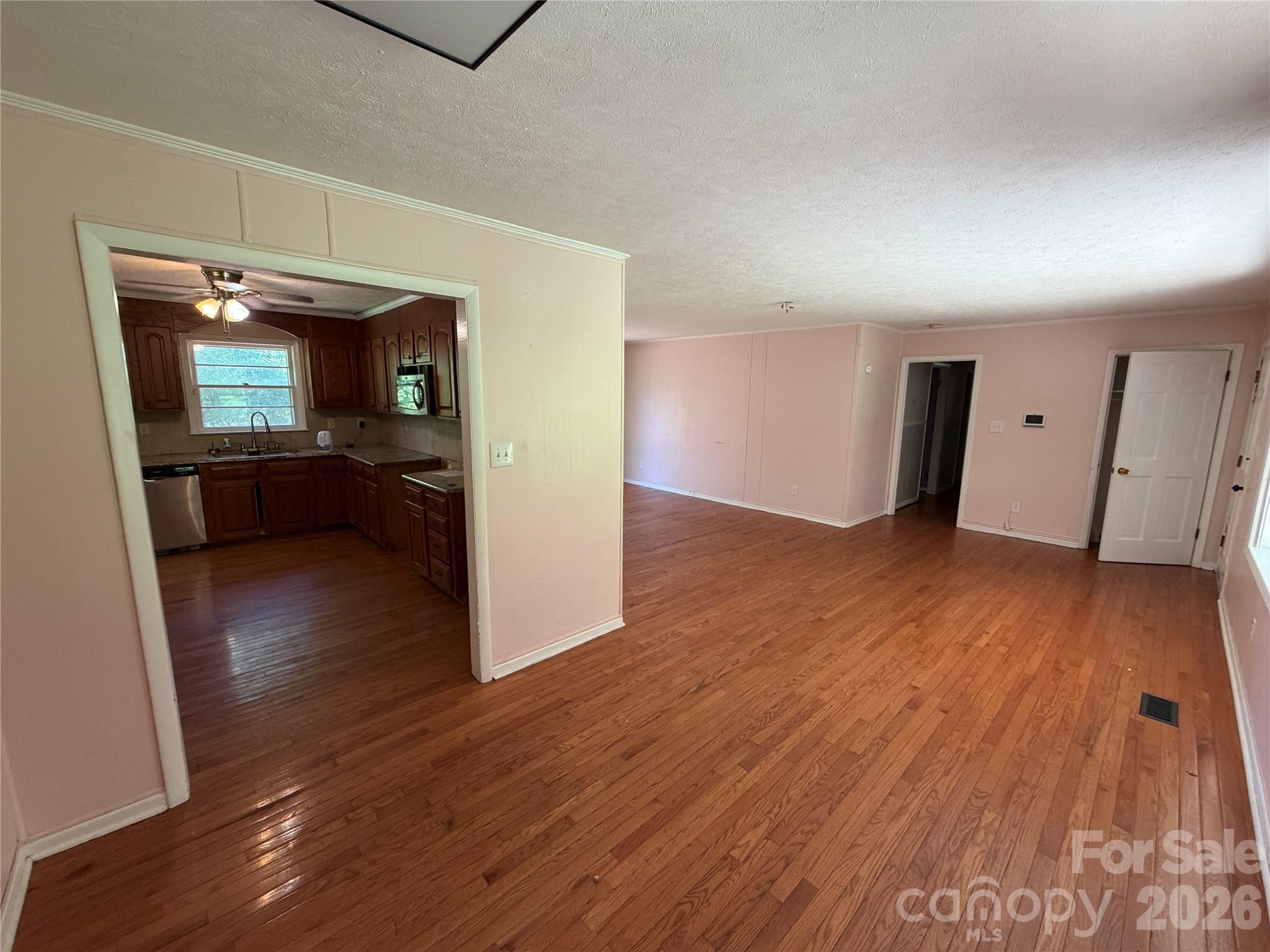 517 Goldwater Street — Shelby