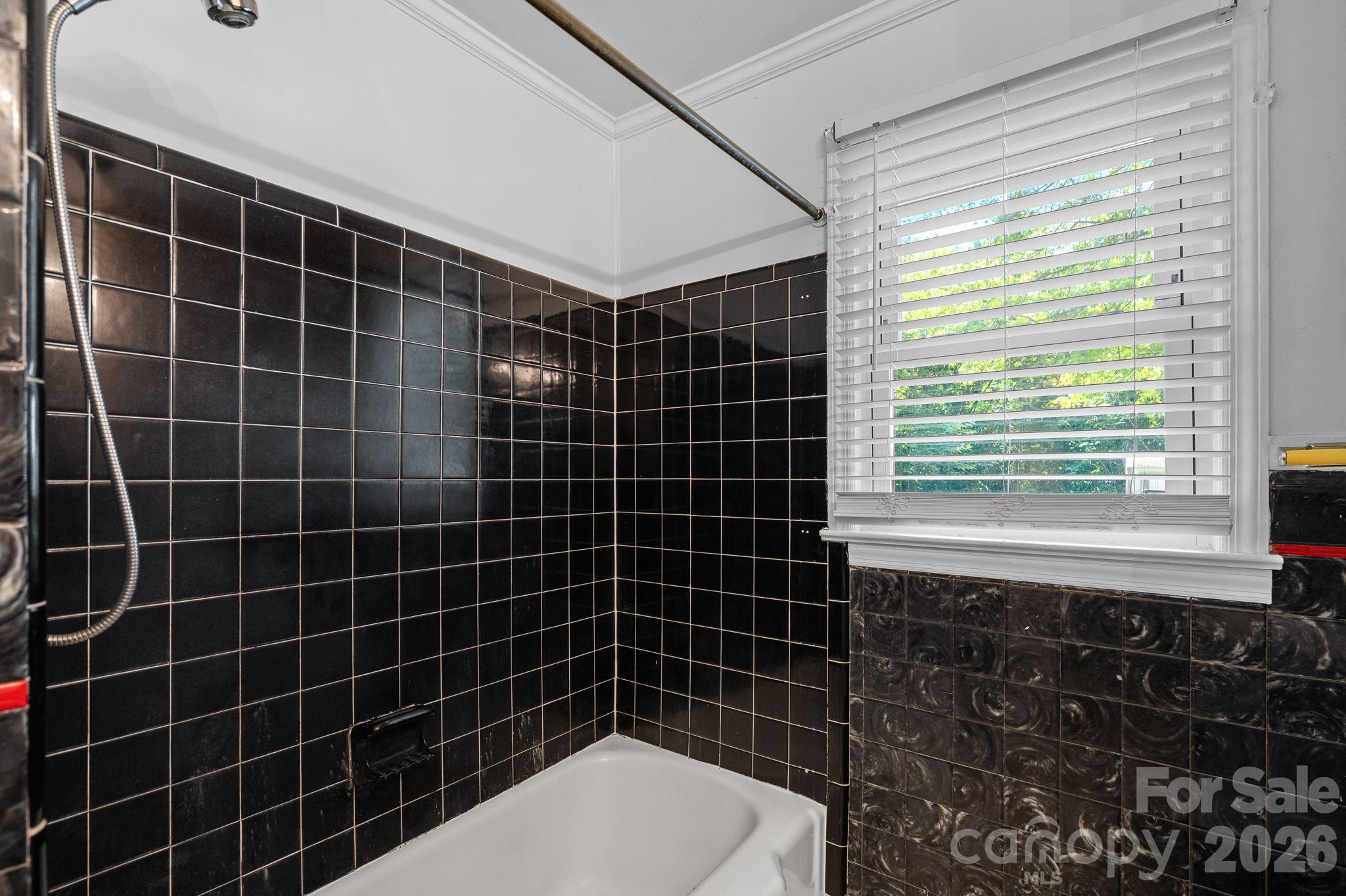 1127 Thompson Avenue — Charlotte