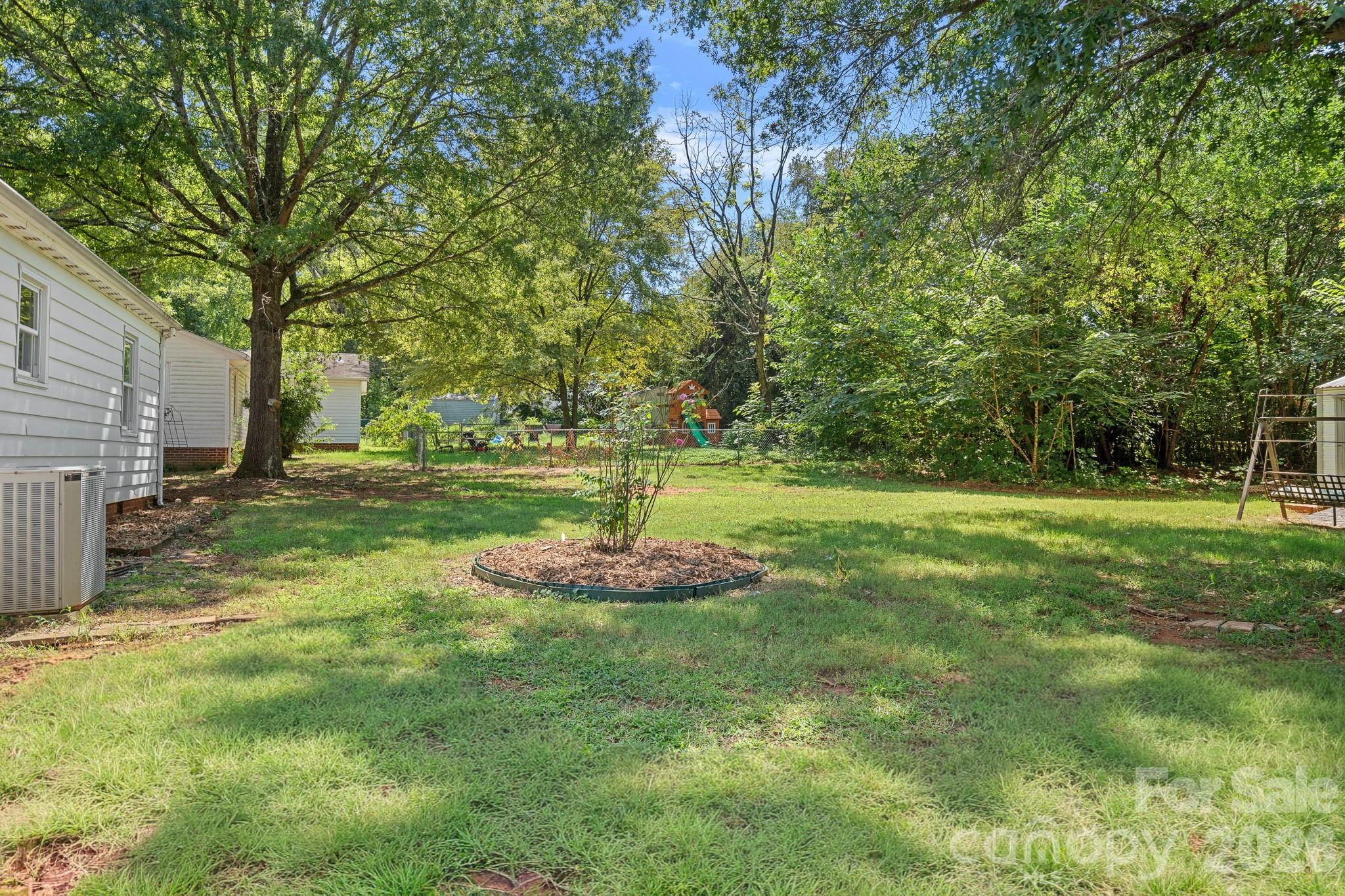1127 Thompson Avenue — Charlotte