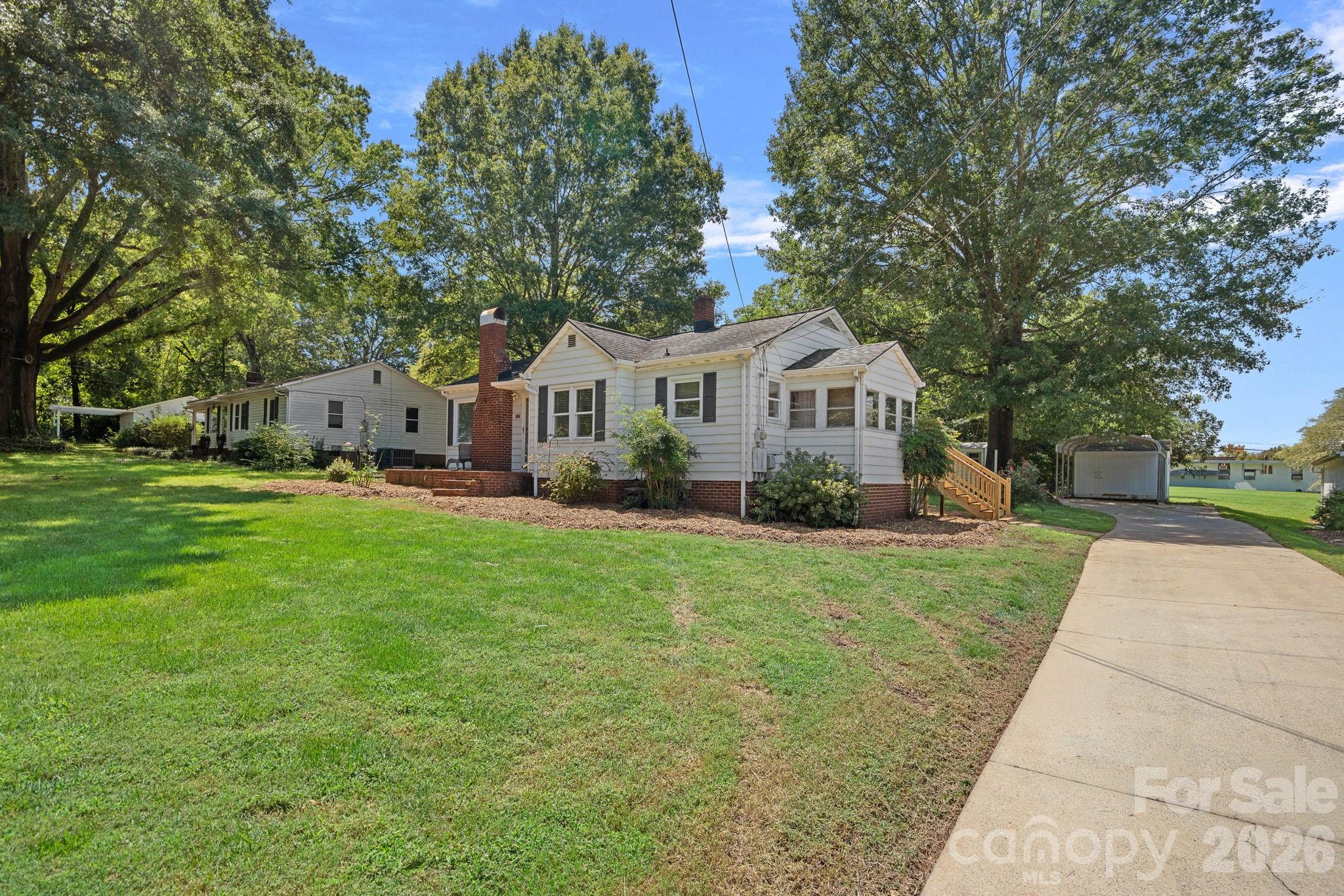 1127 Thompson Avenue — Charlotte