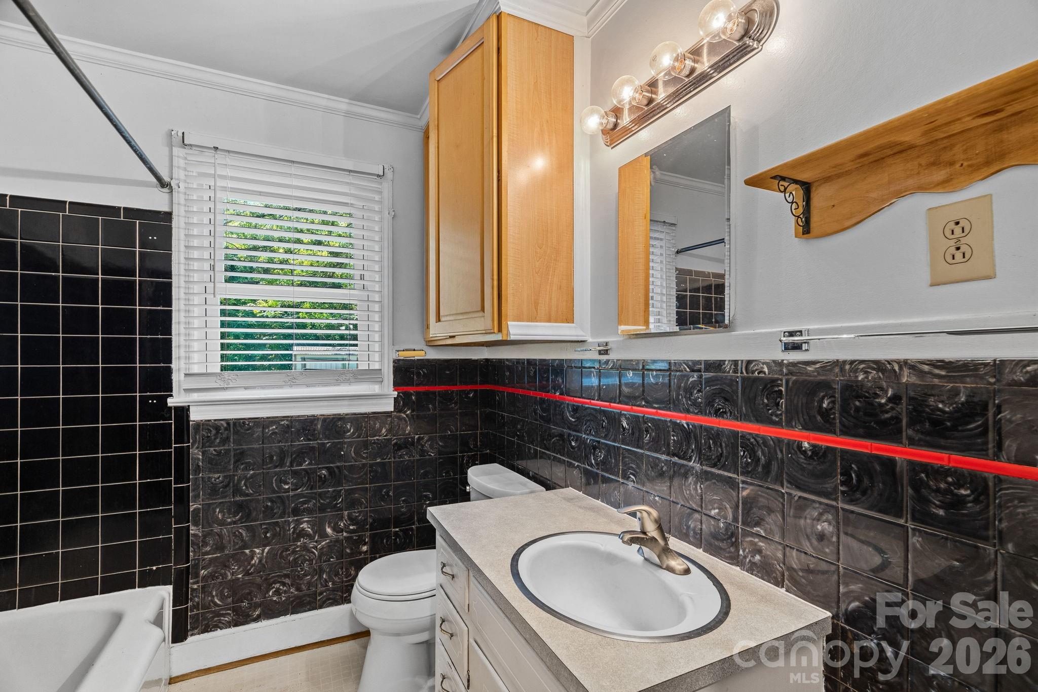 1127 Thompson Avenue — Charlotte