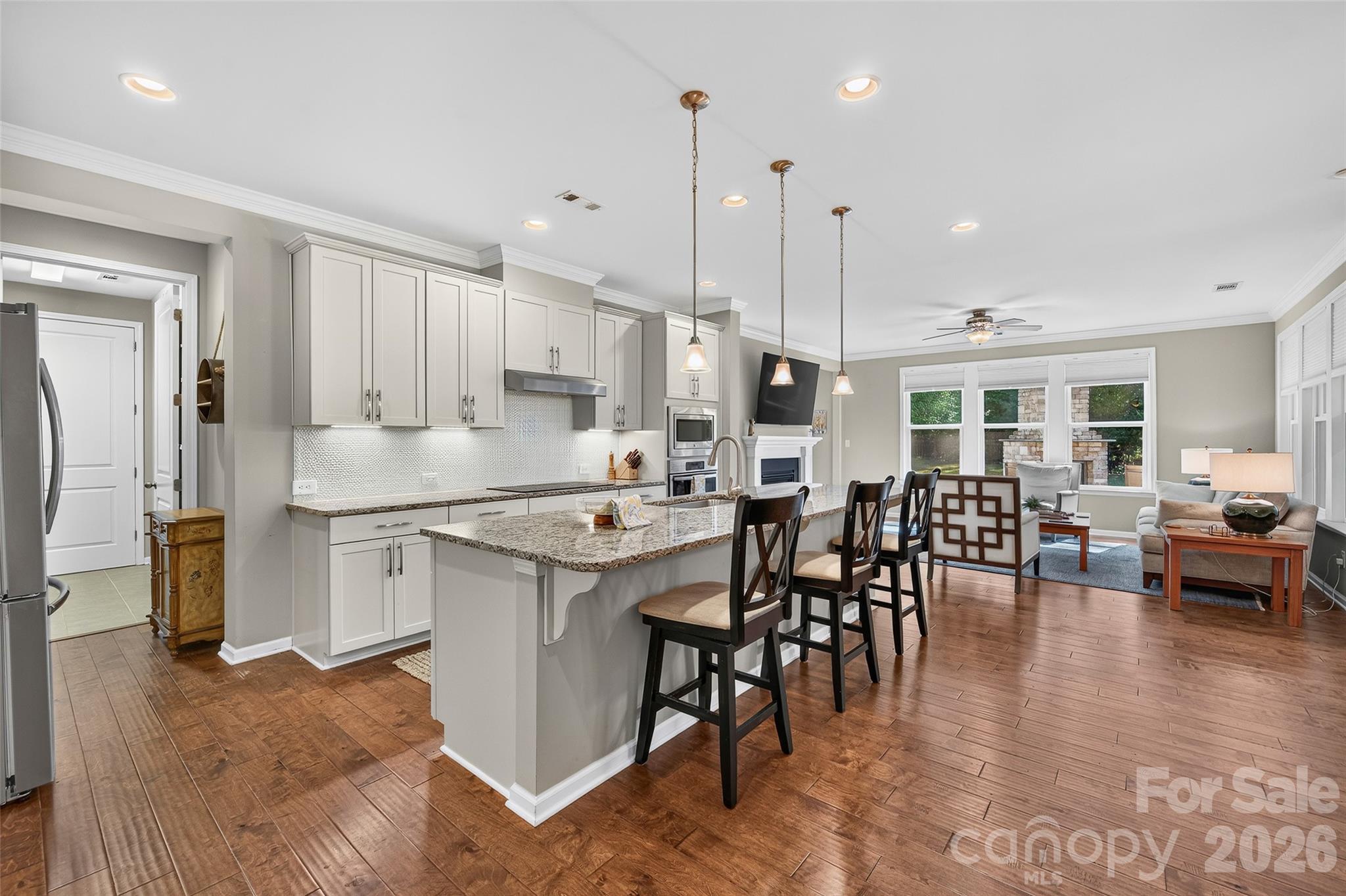 8829 Bur Lane — Huntersville