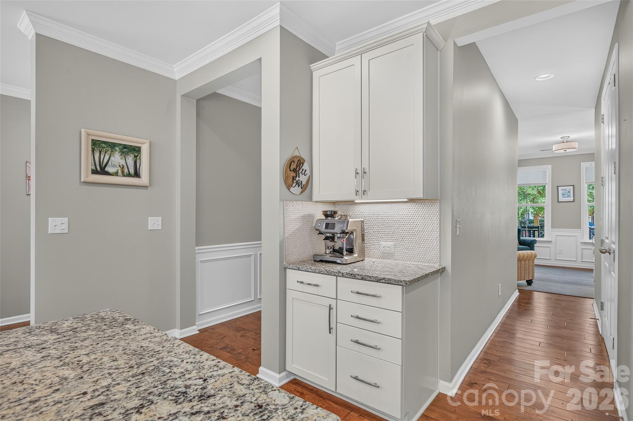 8829 Bur Lane — Huntersville