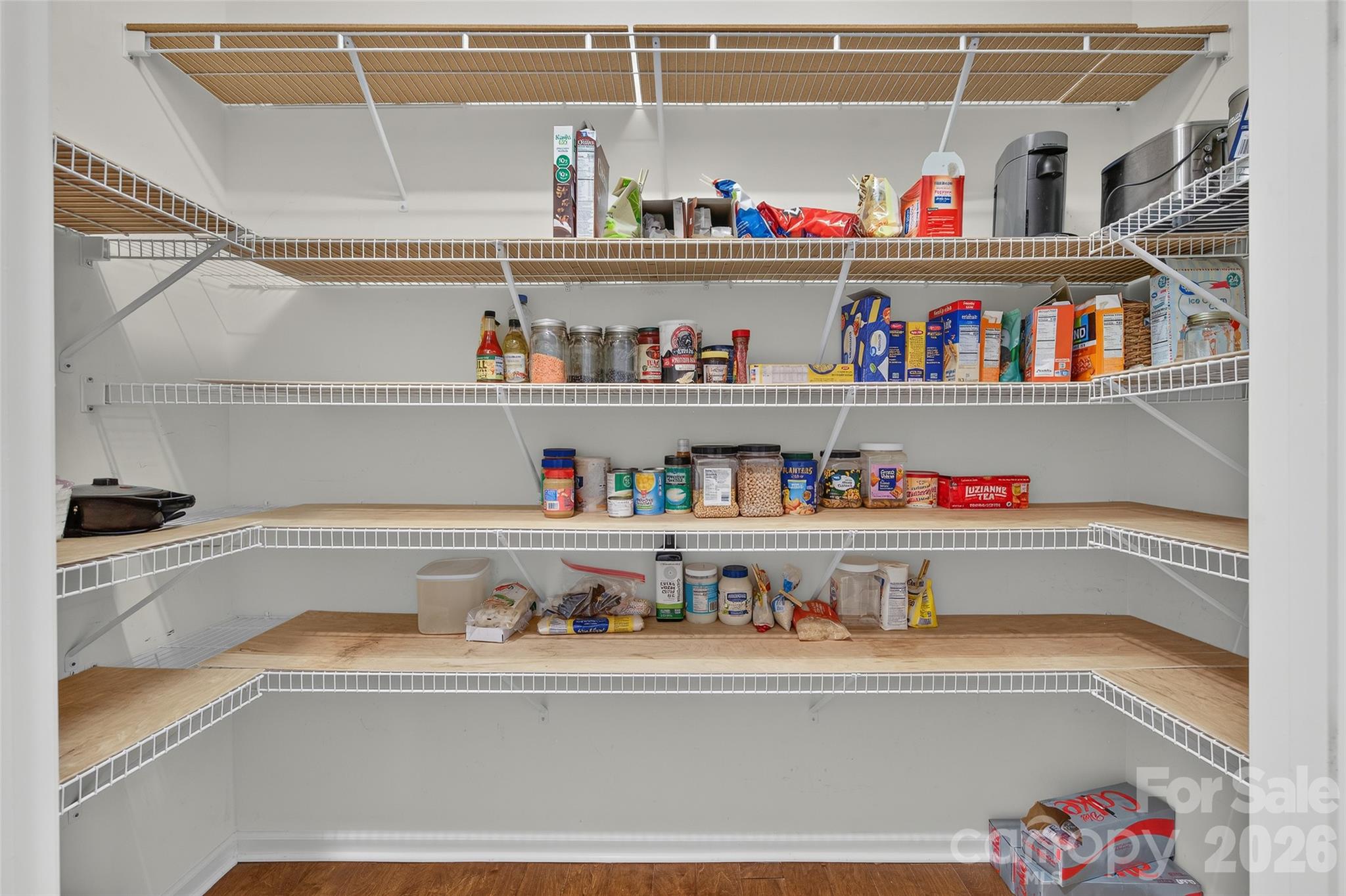 8829 Bur Lane — Huntersville