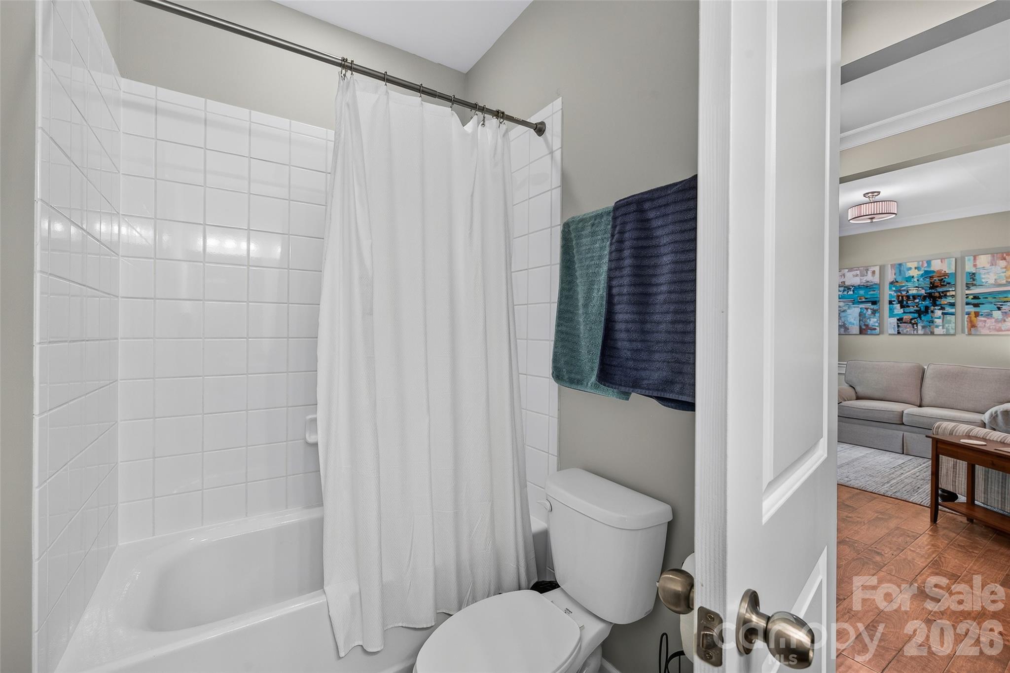 8829 Bur Lane — Huntersville