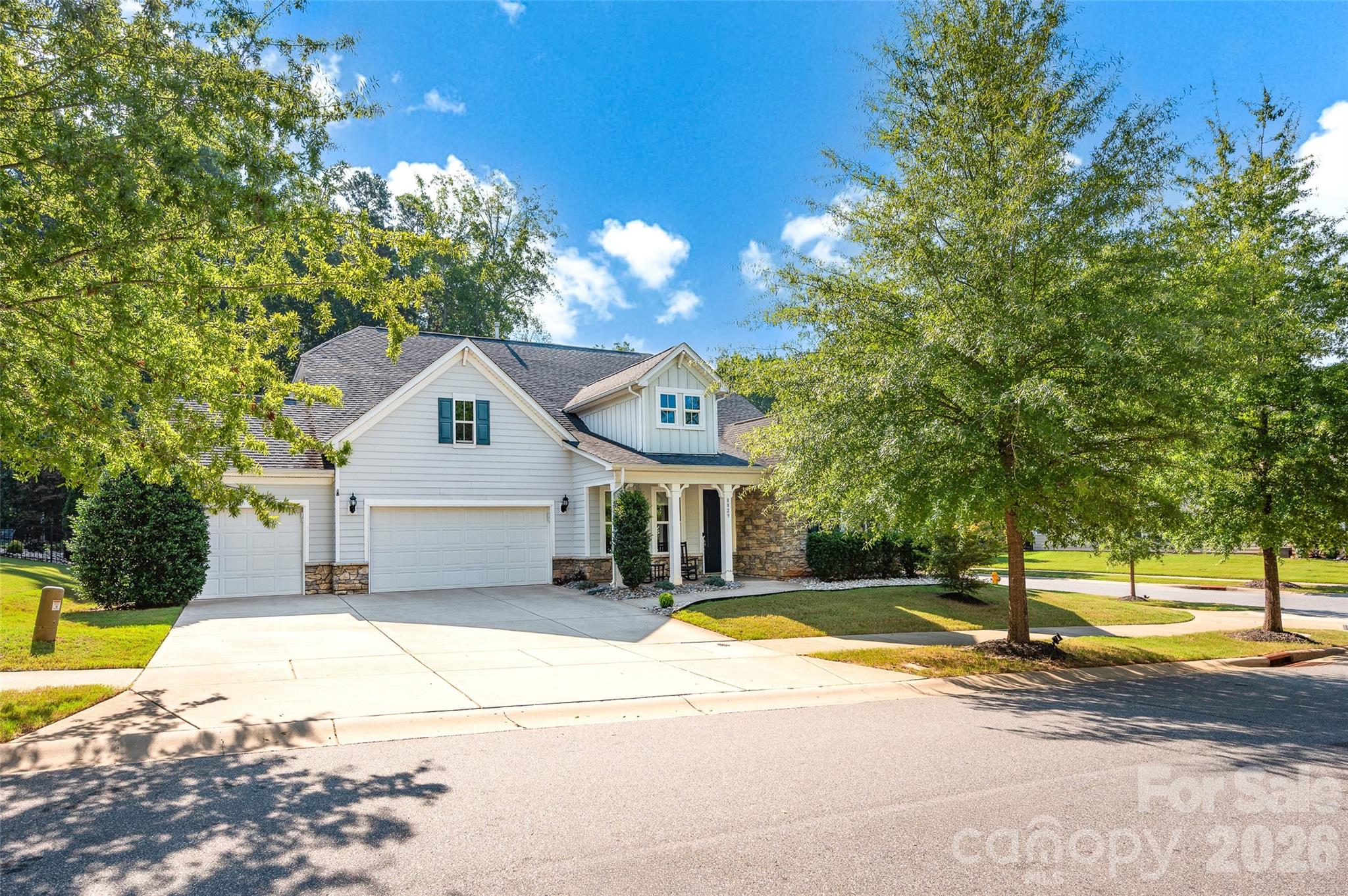 8829 Bur Lane — Huntersville