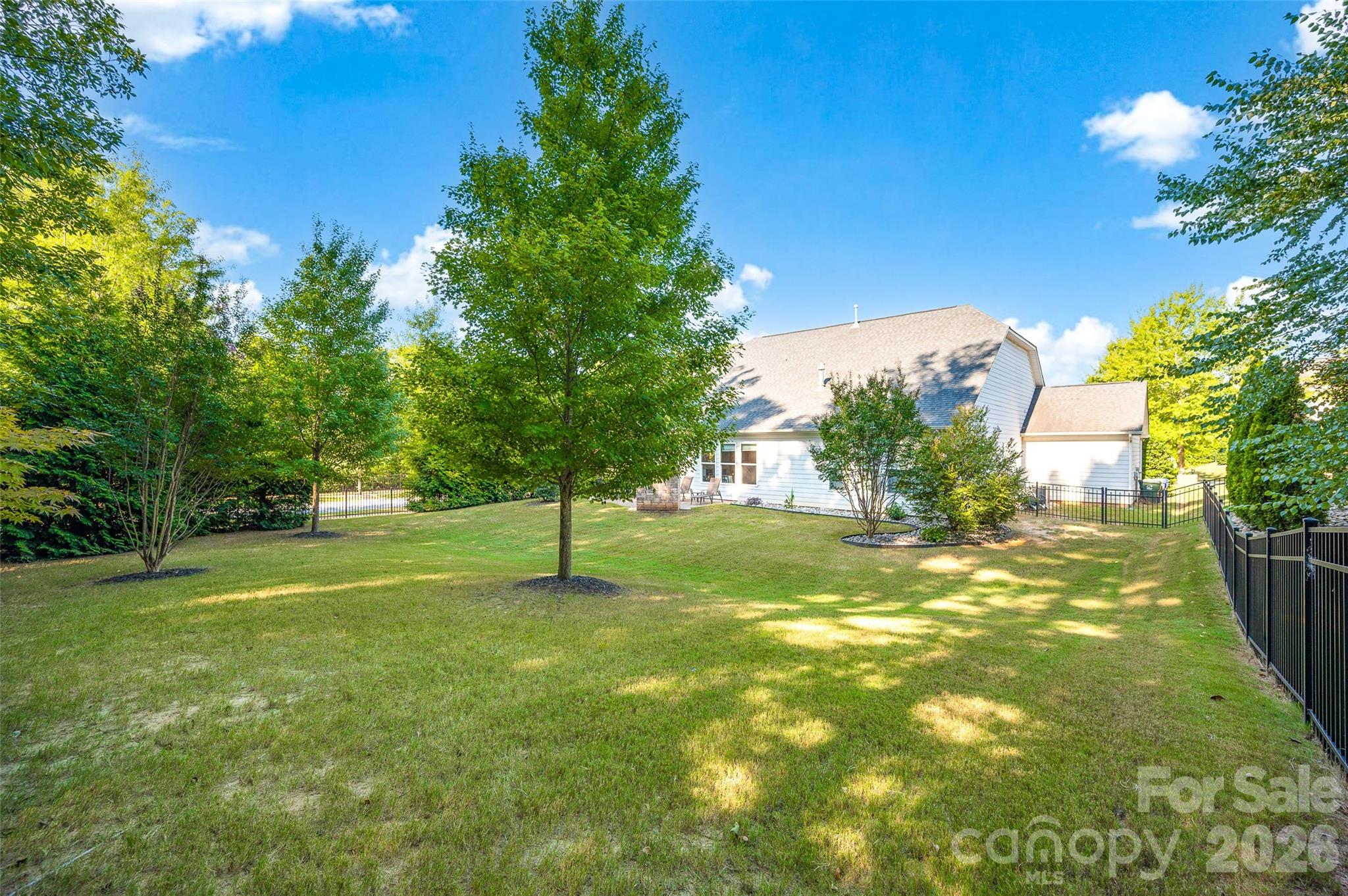 8829 Bur Lane — Huntersville