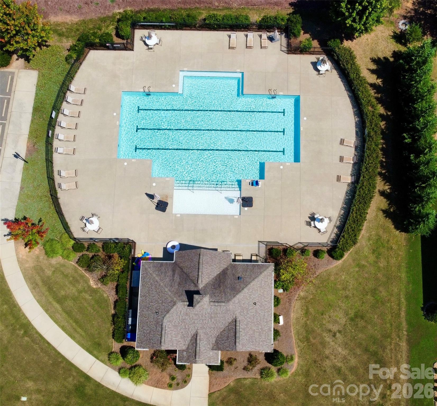 8829 Bur Lane — Huntersville