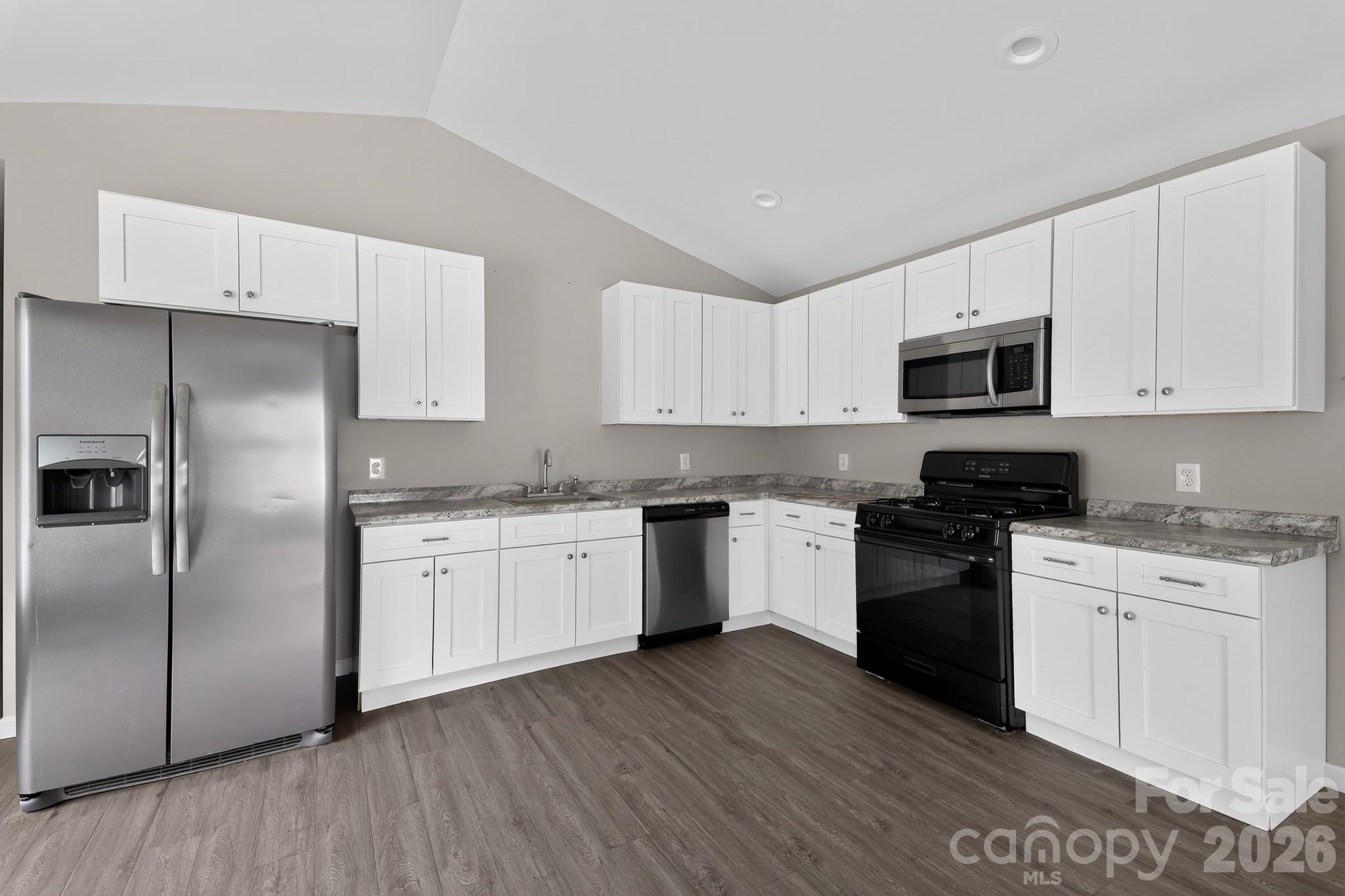 206 Dillon Drive — Clinton