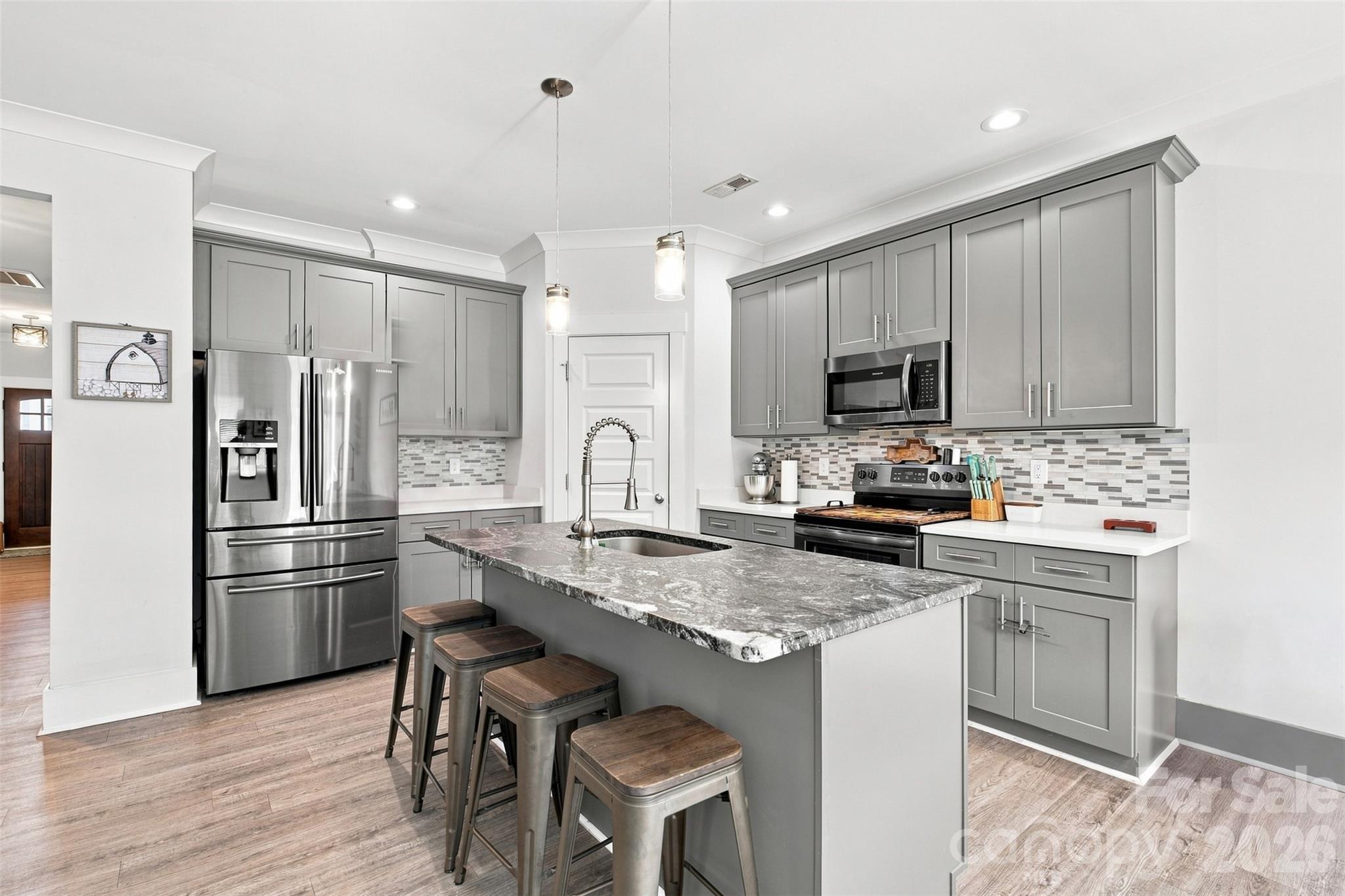 142 Donsdale Drive — Statesville