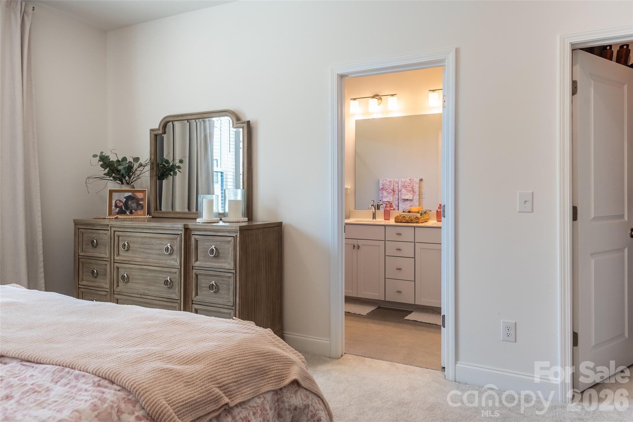 14038 Felix Lane — Charlotte