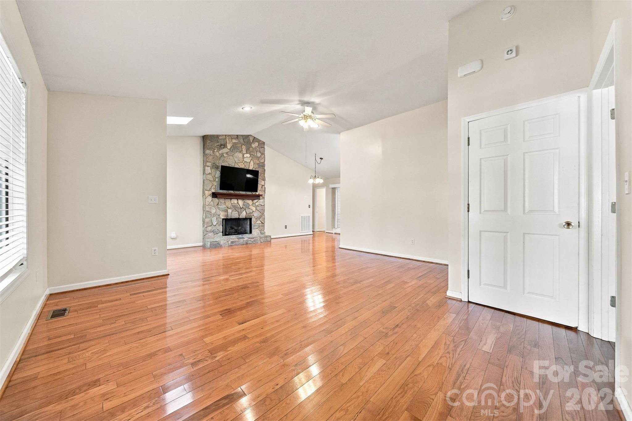 9 Daniel Circle — Granite Falls