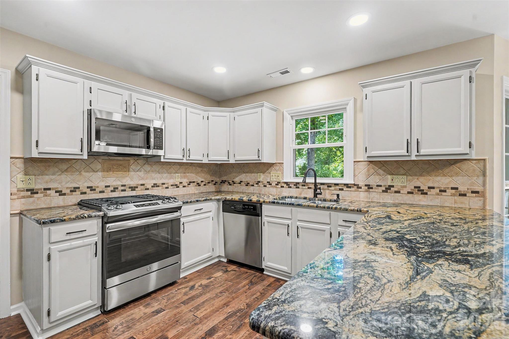 6443 High Creek Court — Charlotte