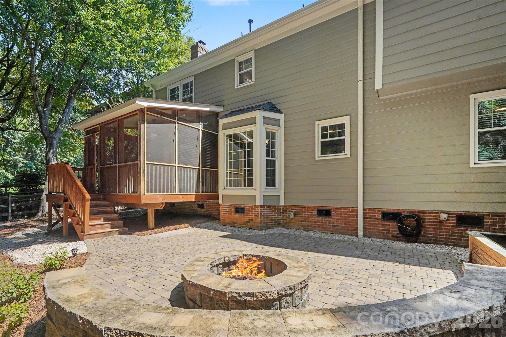 6443 High Creek Court — Charlotte