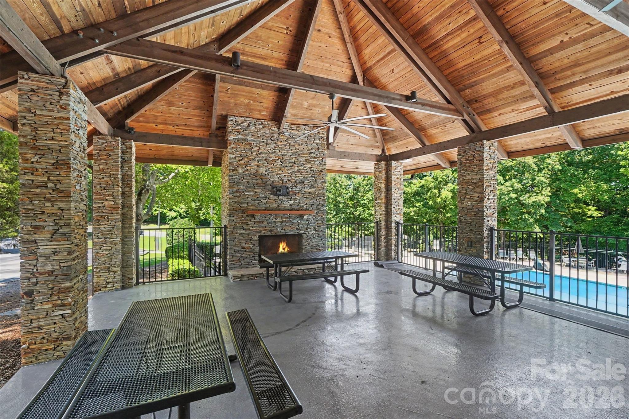 6443 High Creek Court — Charlotte