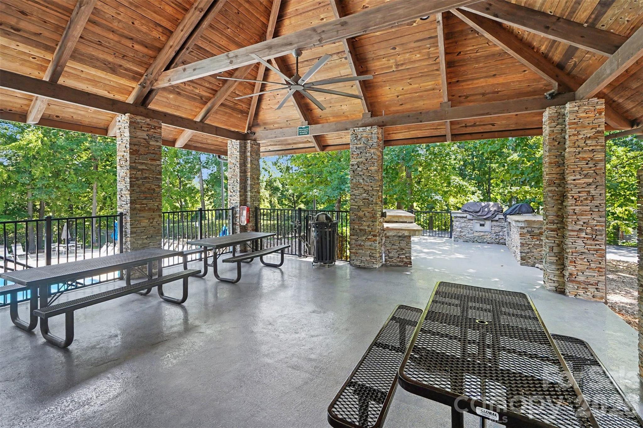 6443 High Creek Court — Charlotte