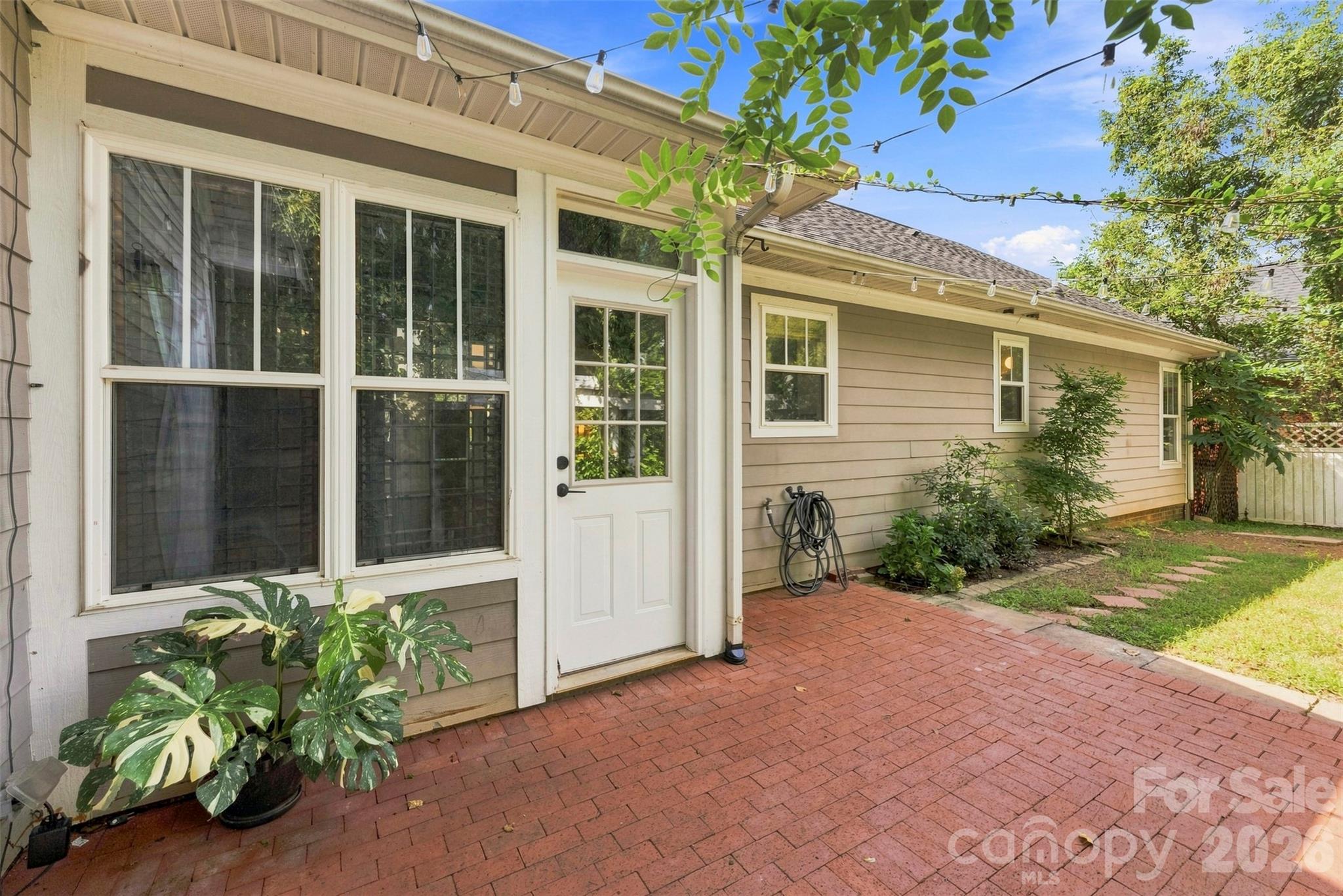 14100 Garden District Row — Huntersville