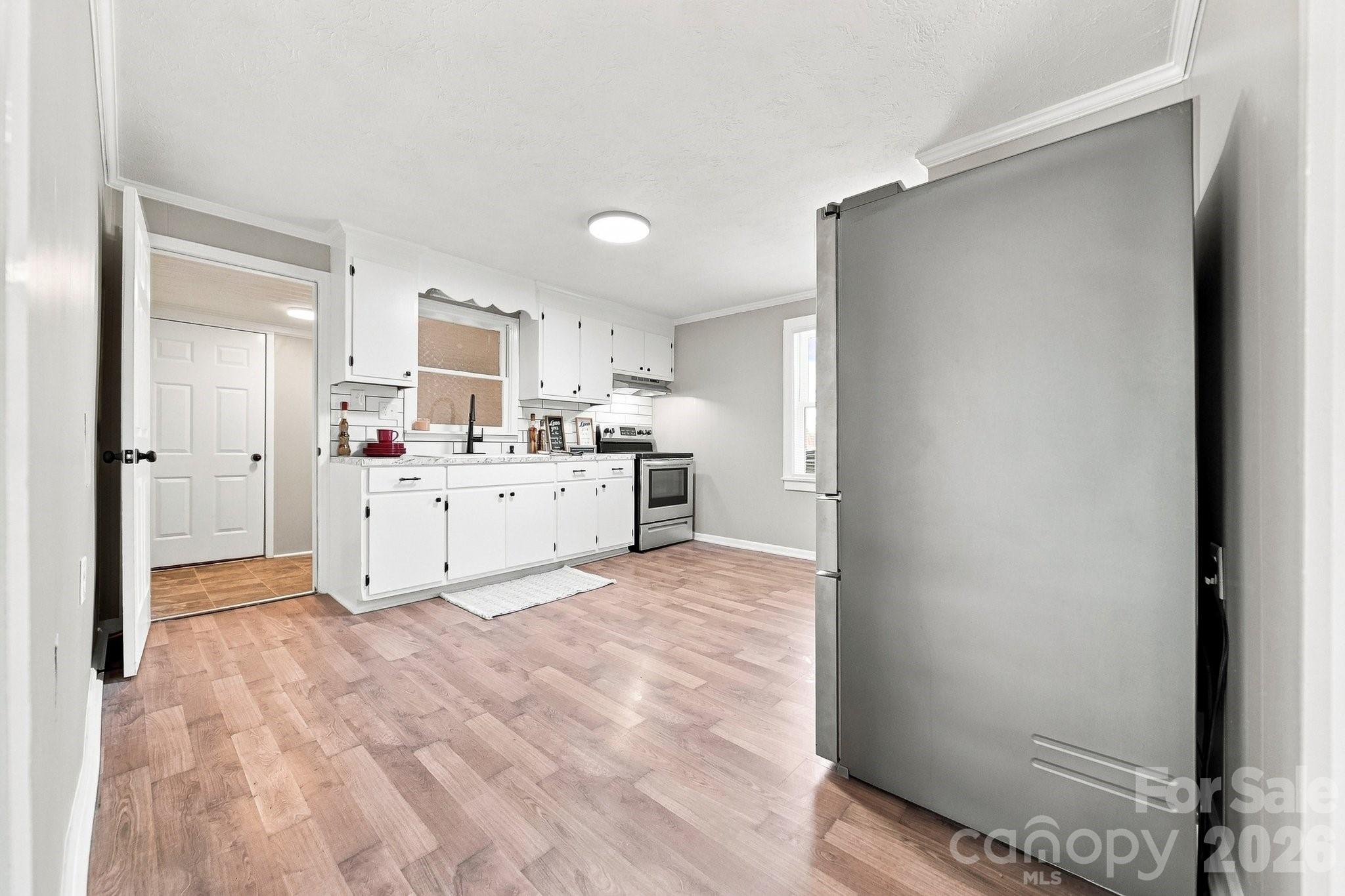 8 Crescent Street — Granite Falls