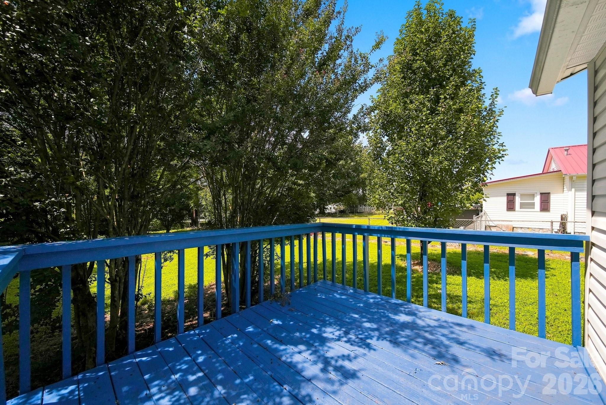 8 Crescent Street — Granite Falls
